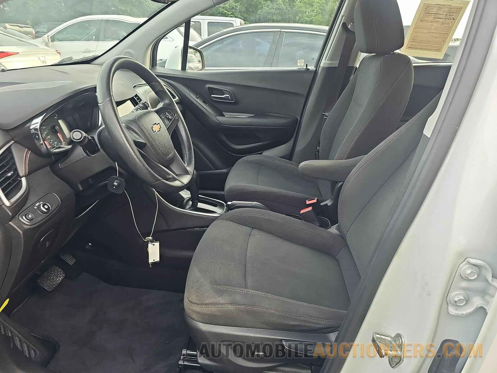 3GNCJKSB7KL123179 Chevrolet Trax 2019