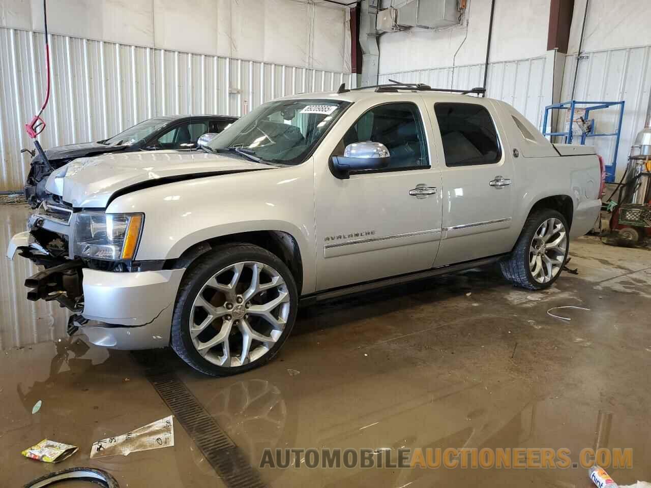 3GNTKGE77DG290834 CHEVROLET AVALANCHE 2013