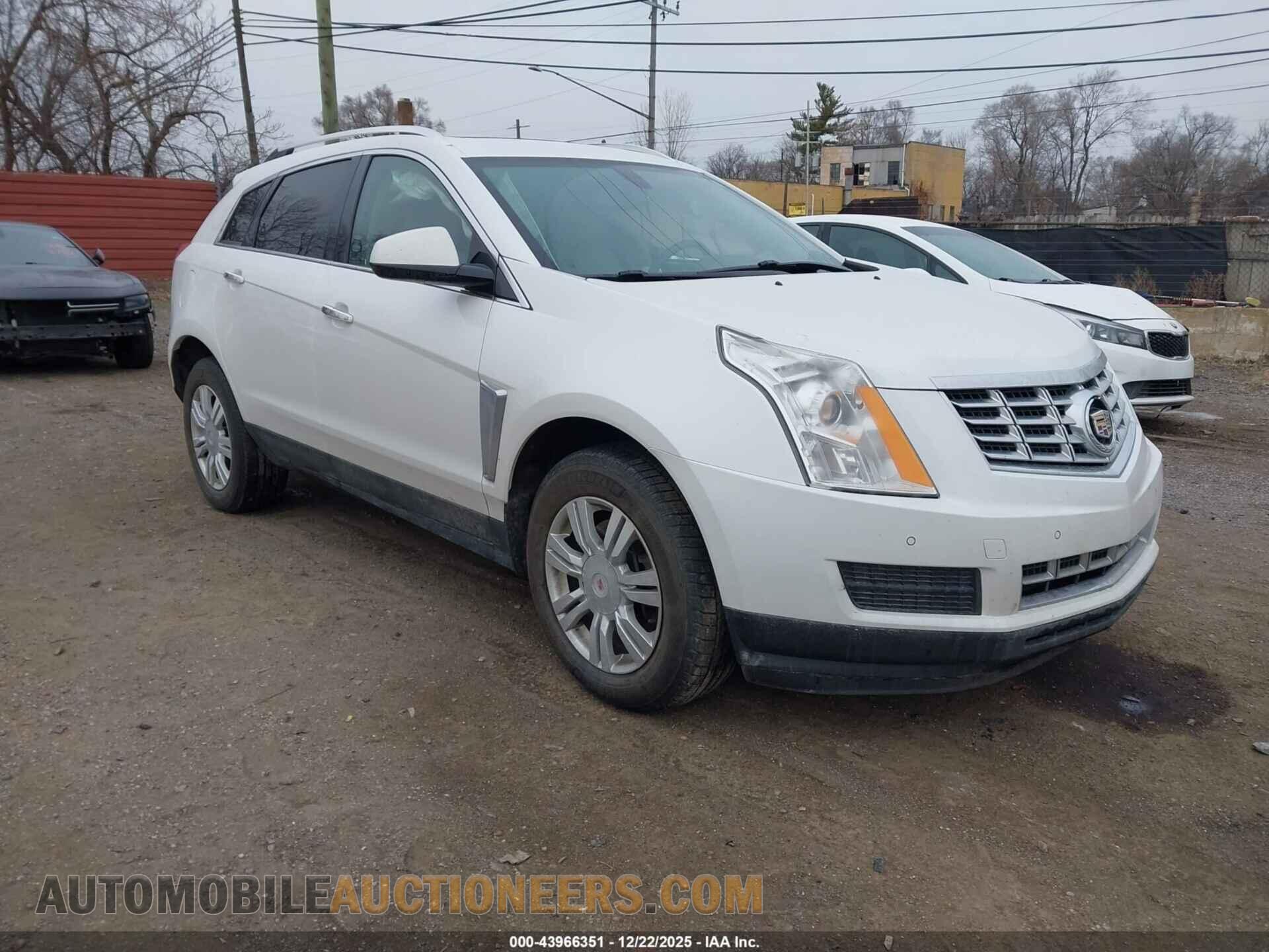 3GYFNEE36FS619984 CADILLAC SRX 2015