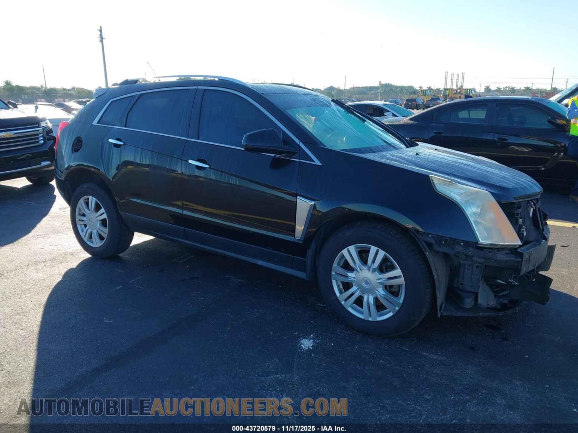 3GYFNEE38FS595607 CADILLAC SRX 2015