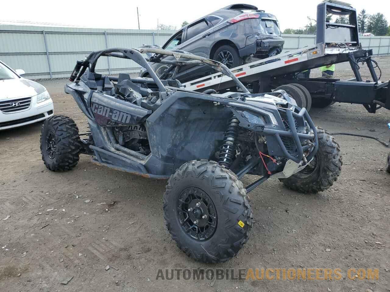 3JBVXAV41MK005079 CAN-AM SIDEBYSIDE 2021