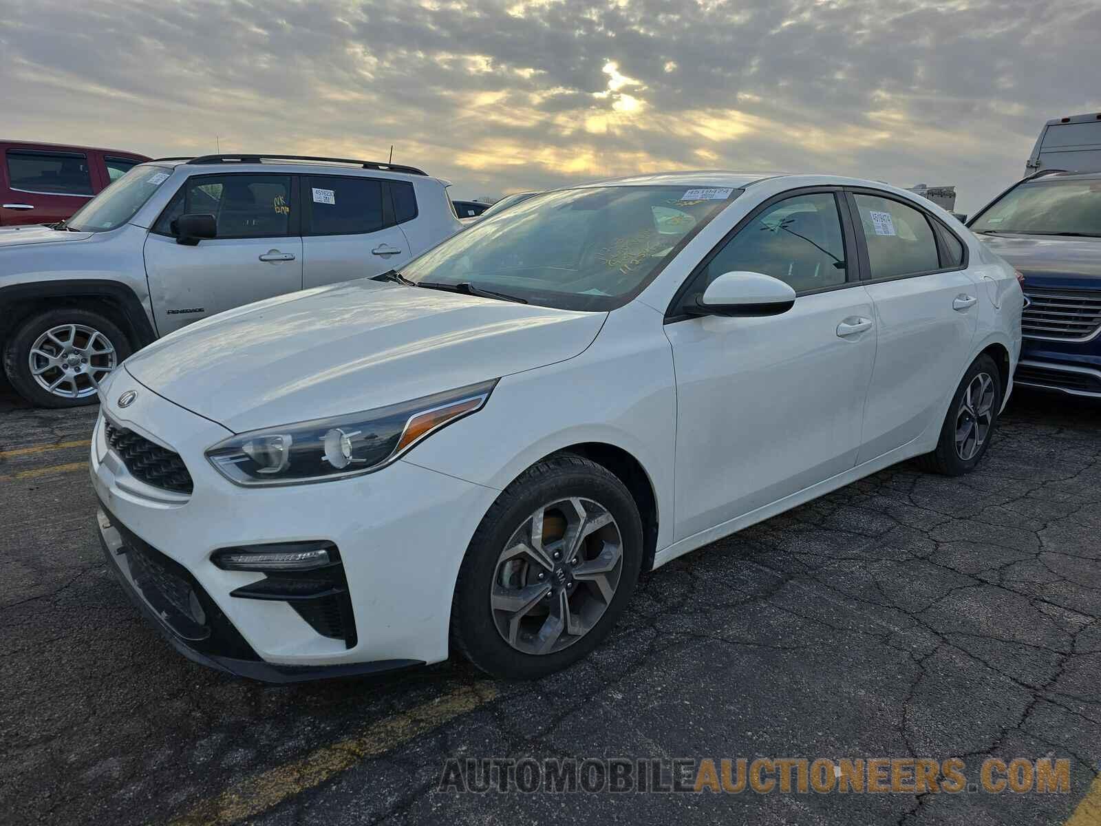 3KPF24AD2KE112516 Kia Forte 2019