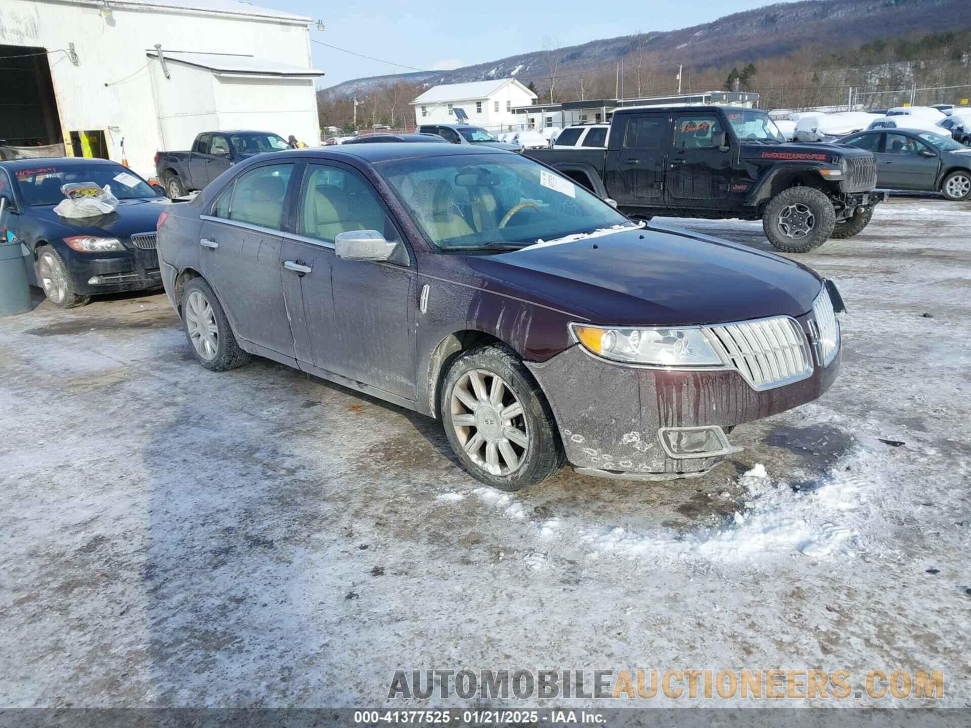 3LNHL2GC8CR819568 LINCOLN MKZ 2012