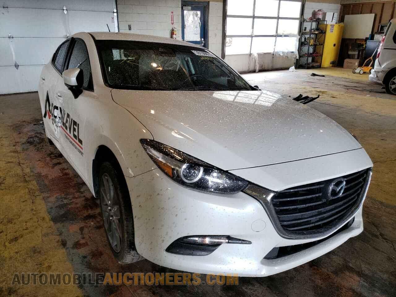 3MZBN1L35JM261111 MAZDA 3 2018