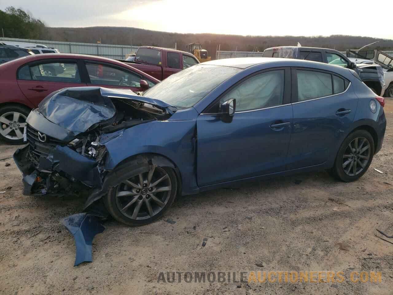 3MZBN1L36JM196964 MAZDA 3 2018