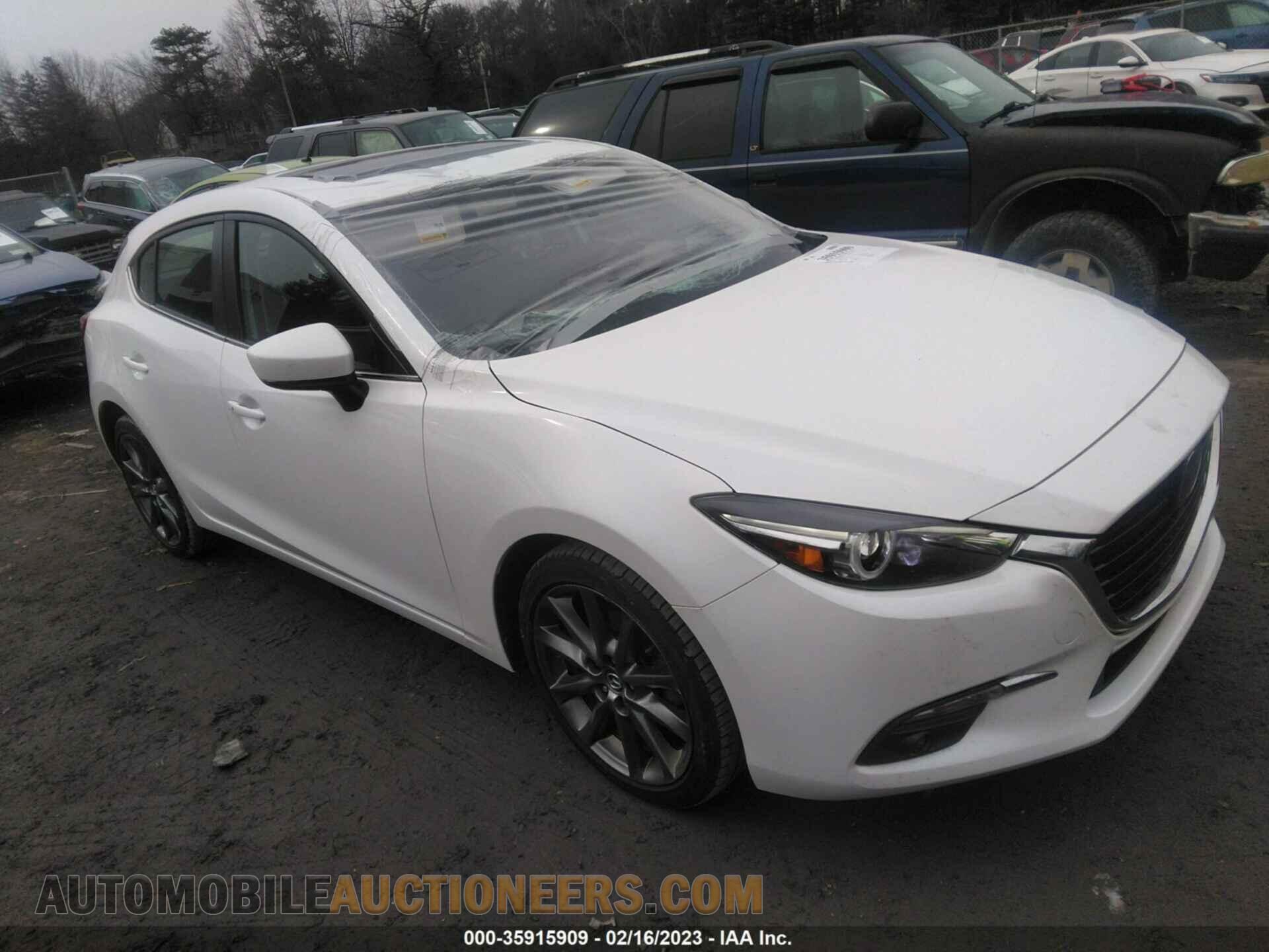 3MZBN1M35JM213901 MAZDA MAZDA3 5-DOOR 2018
