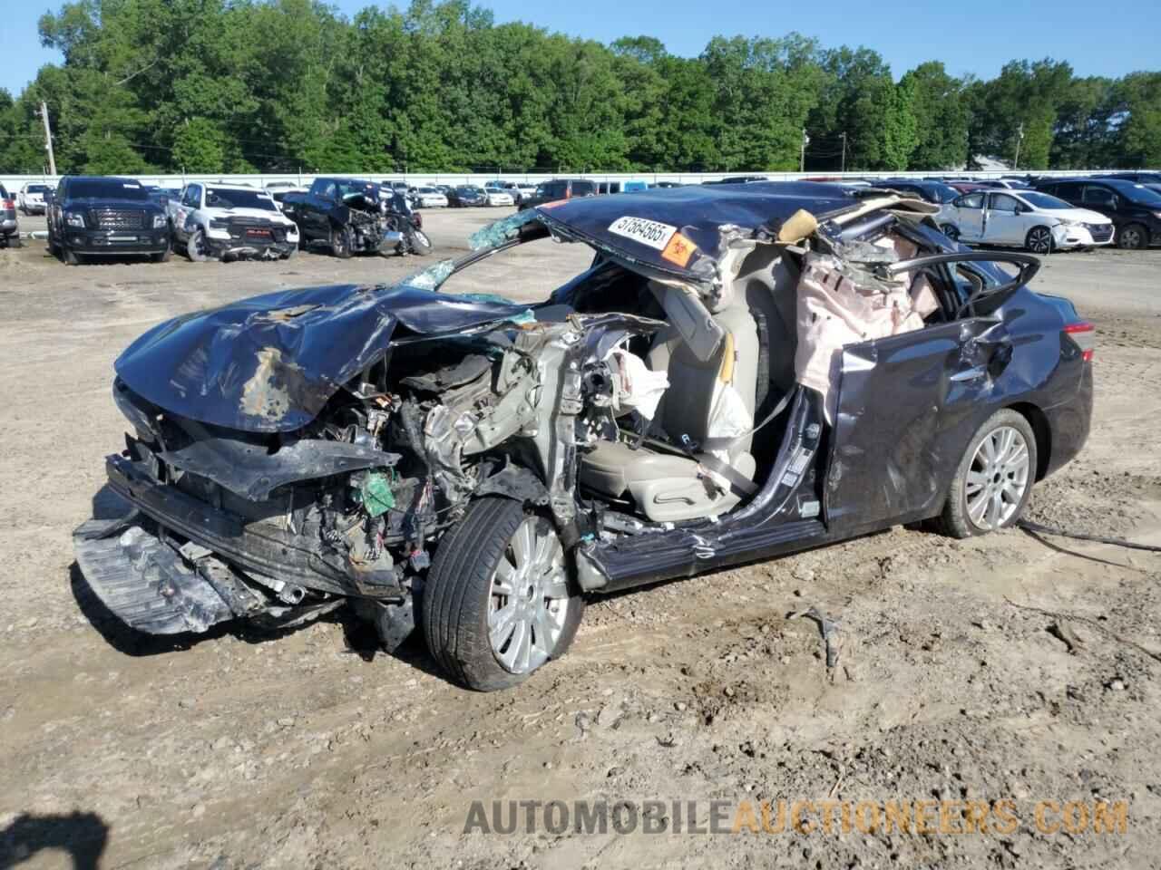 3N1AB7AP1FY278717 NISSAN SENTRA 2015