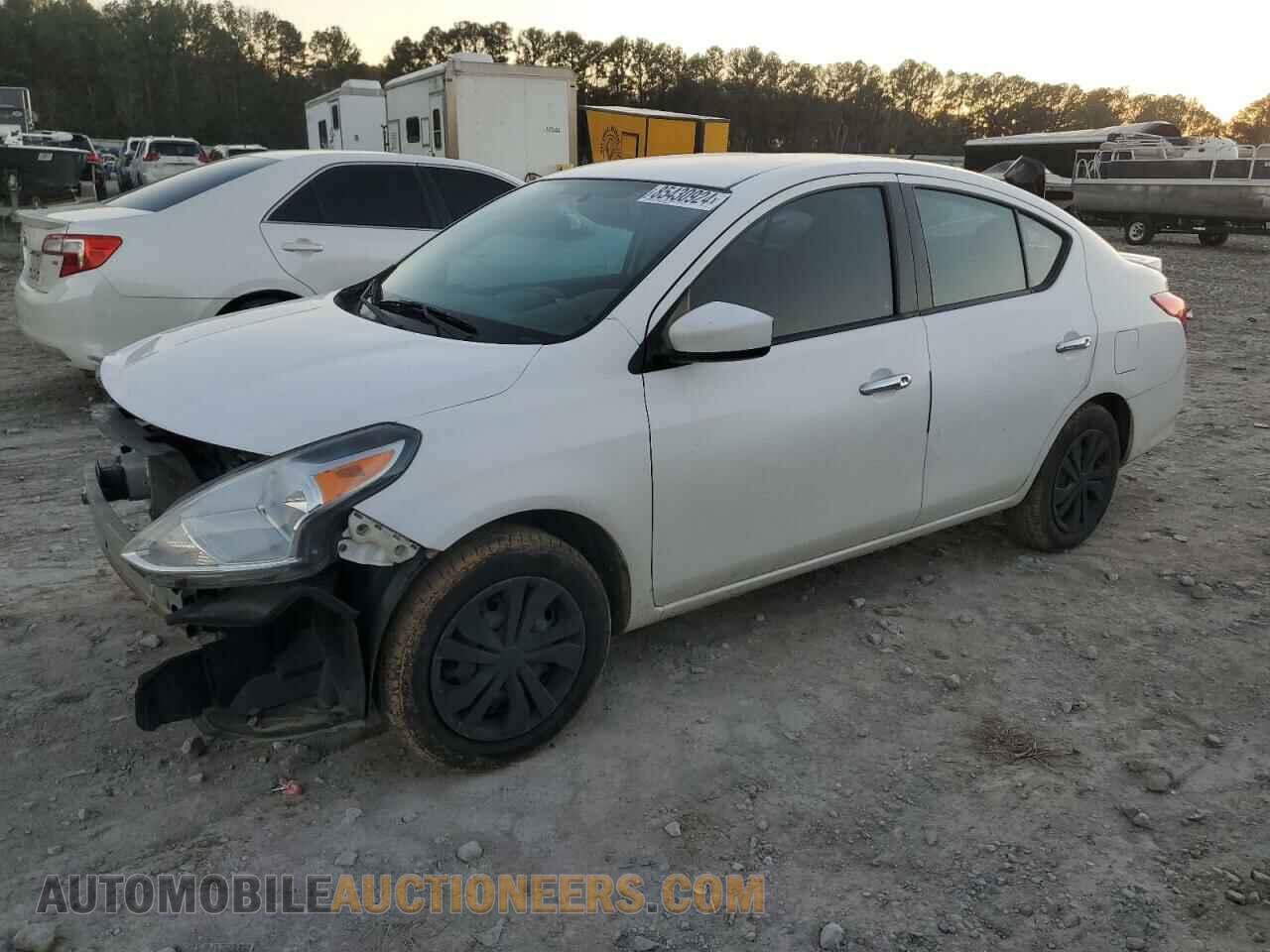 3N1CN7AP1HL856444 NISSAN VERSA 2017