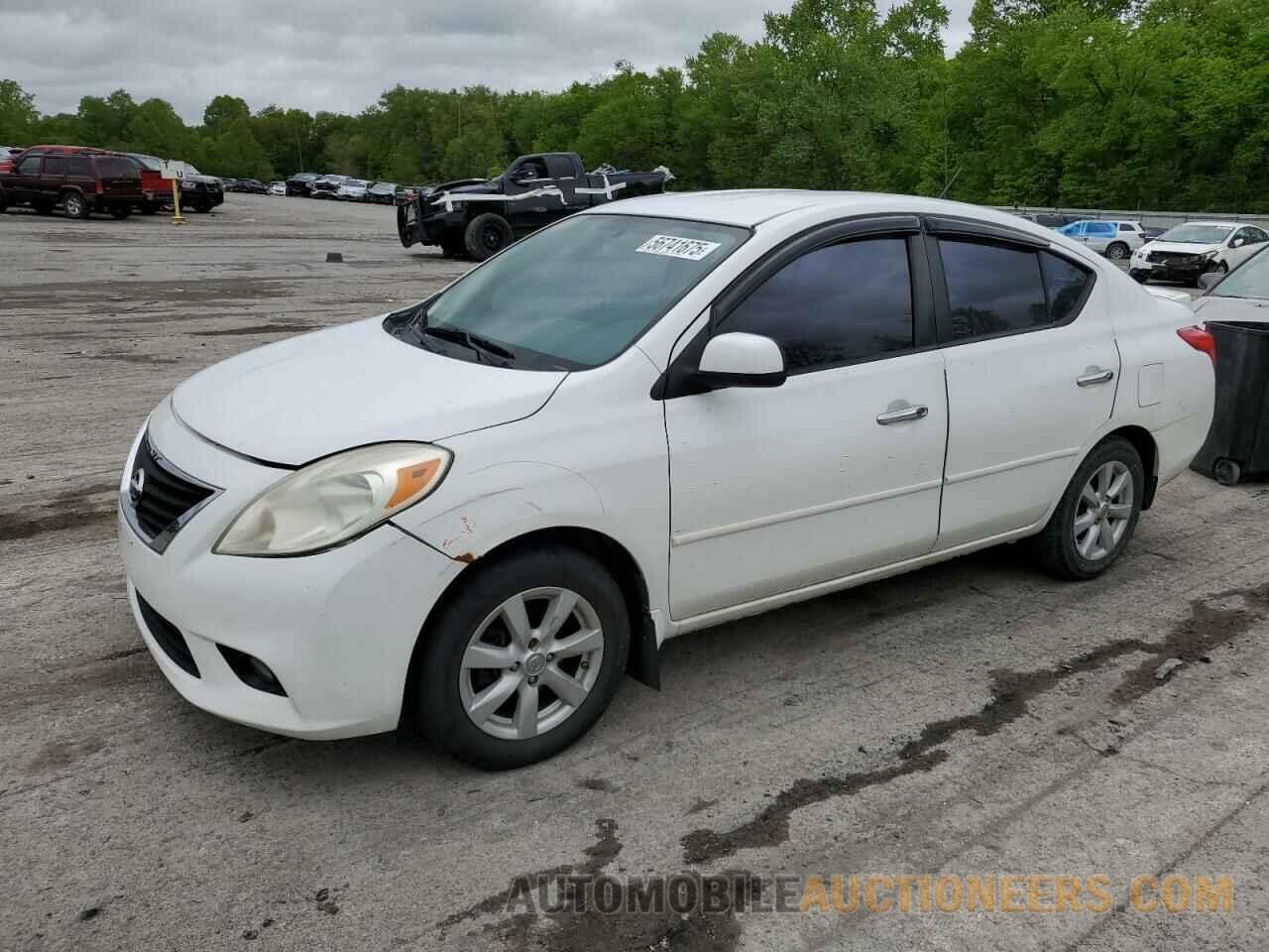 3N1CN7AP2DL877815 NISSAN VERSA 2013