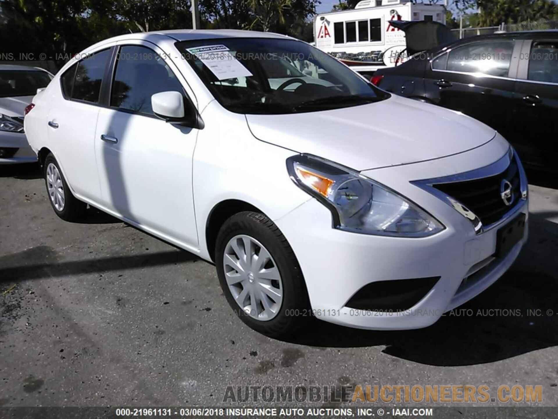 3N1CN7AP5JL836509 Nissan Versa 2018