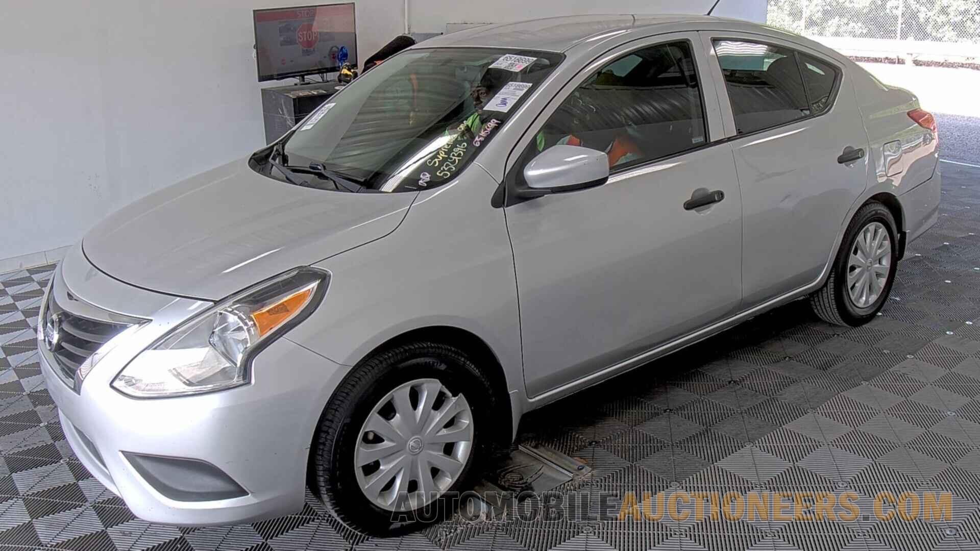 3N1CN7AP7JL825446 Nissan Versa Sedan 2018