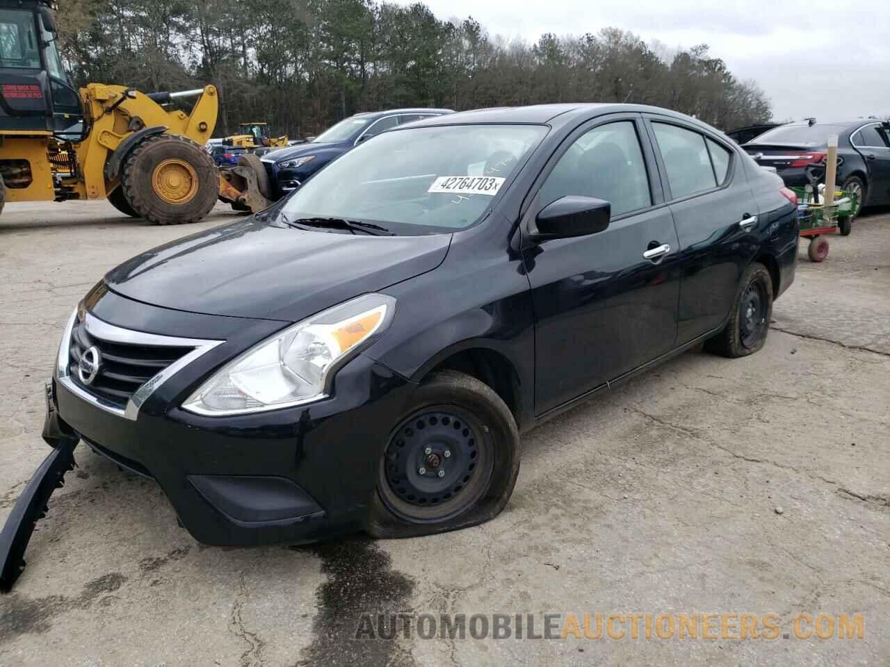 3N1CN7AP7KL879251 NISSAN VERSA 2019