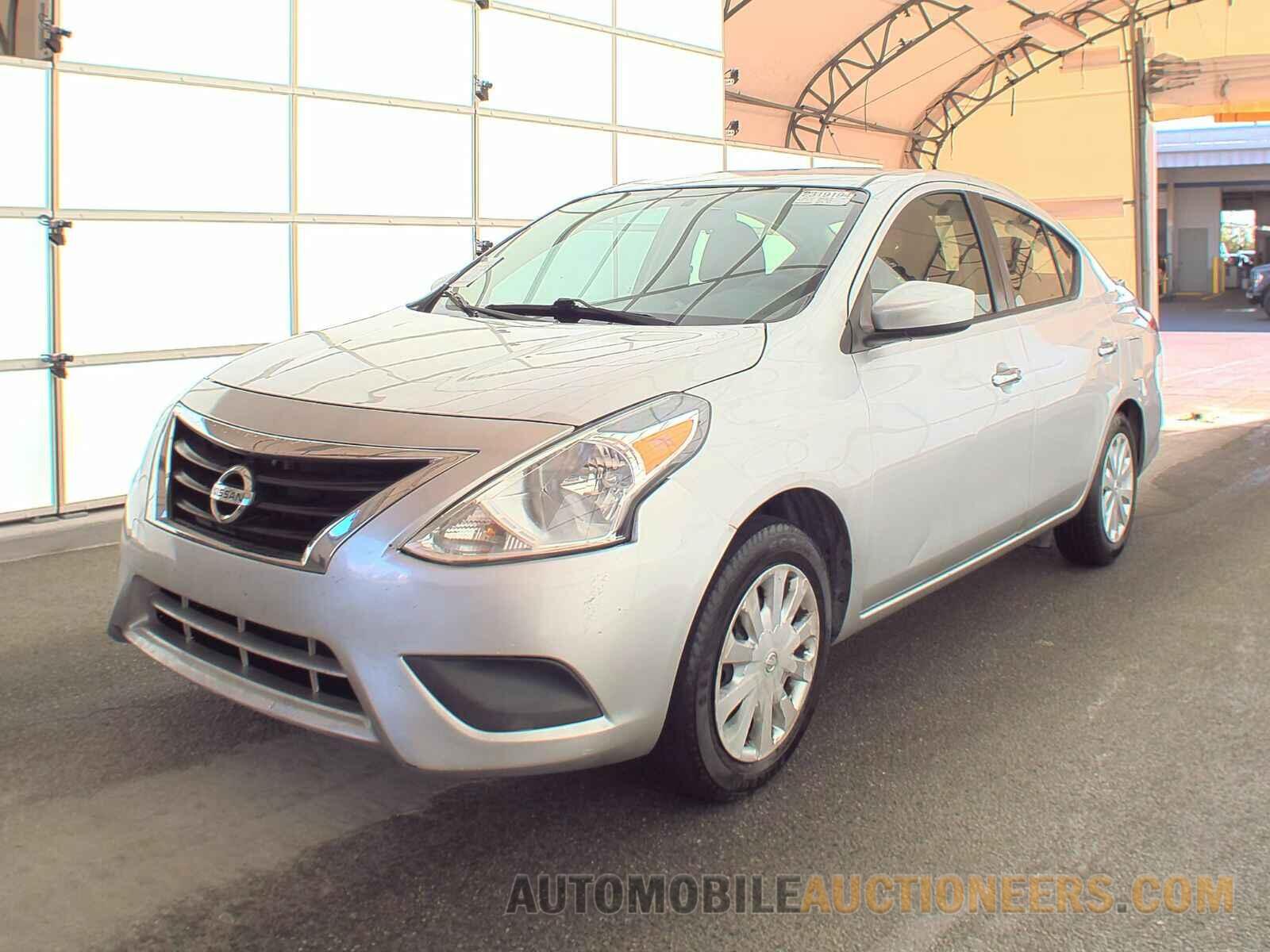 3N1CN7APXKL865263 Nissan Versa Sedan 2019