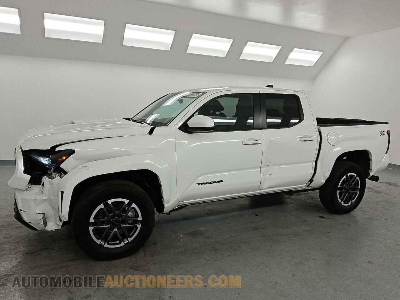 3TMKB5FN1RM008637 TOYOTA TACOMA 2024