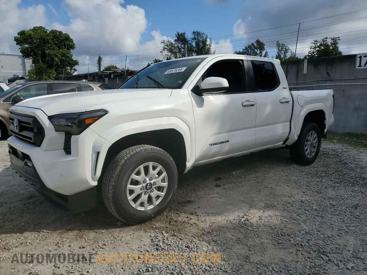 3TMKB5FN8RM002978 TOYOTA TACOMA 2024