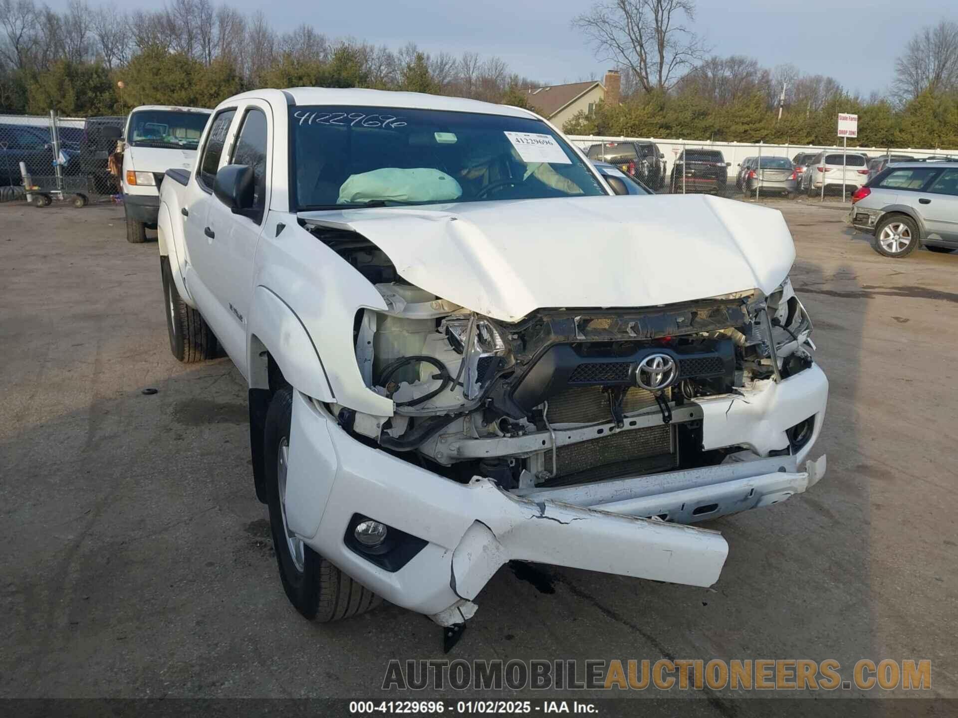 3TMLU4EN3FM164619 TOYOTA TACOMA 2015