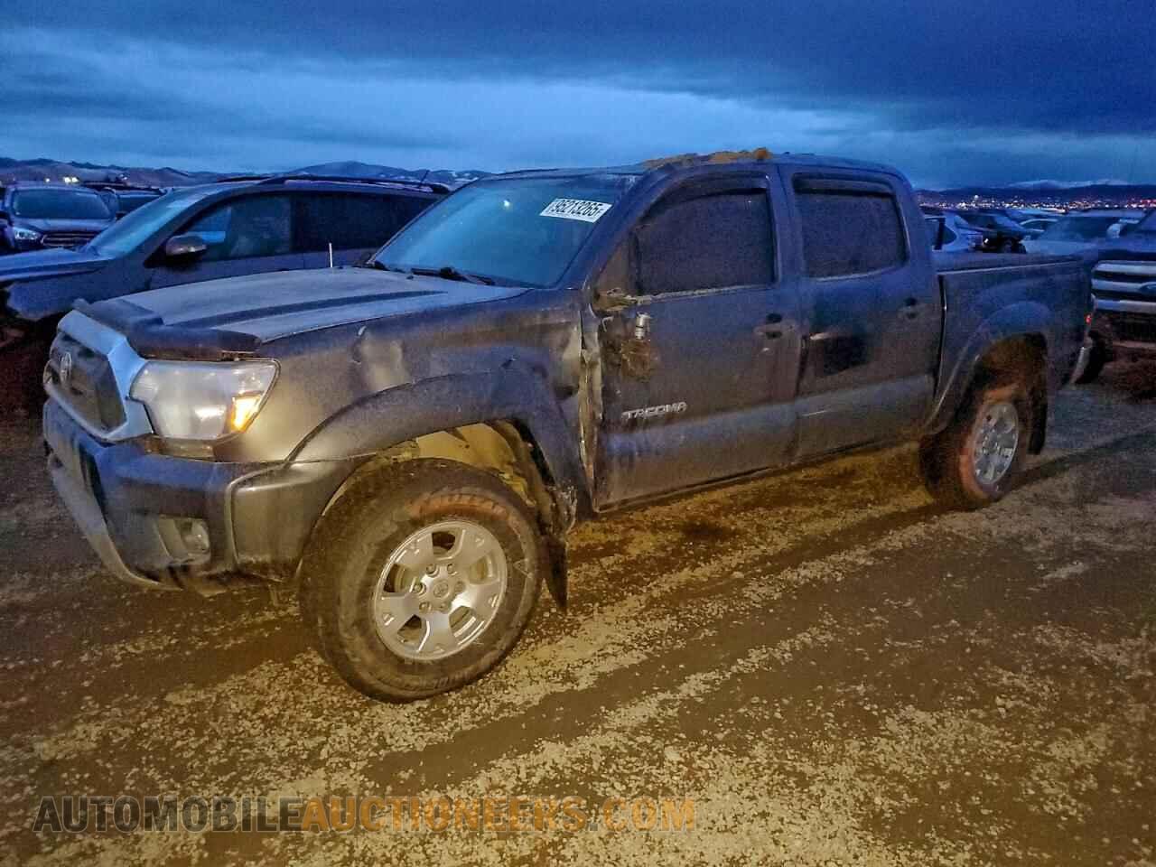 3TMLU4EN9FM169680 TOYOTA TACOMA 2015