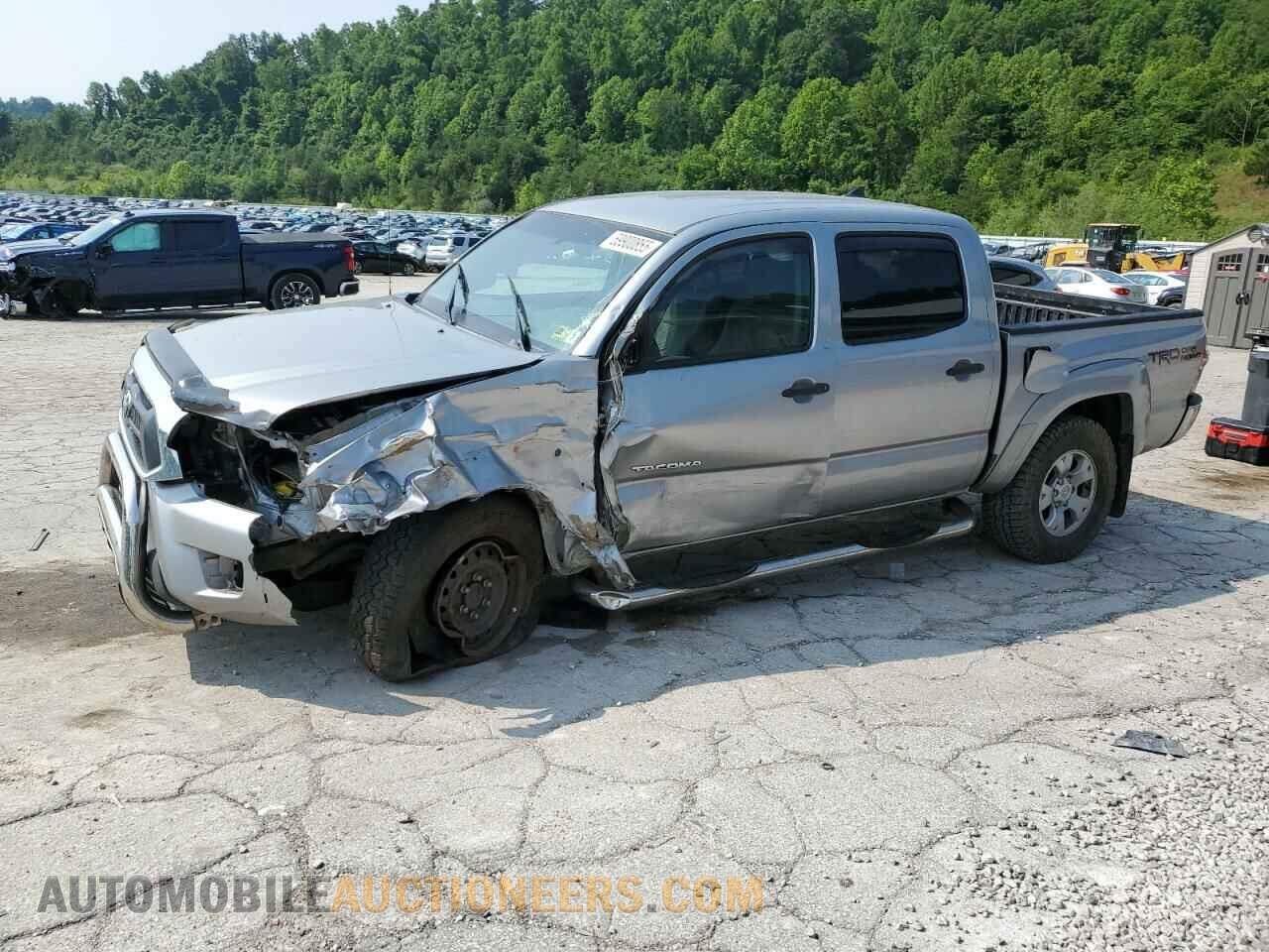 3TMLU4EN9FM200197 TOYOTA TACOMA 2015