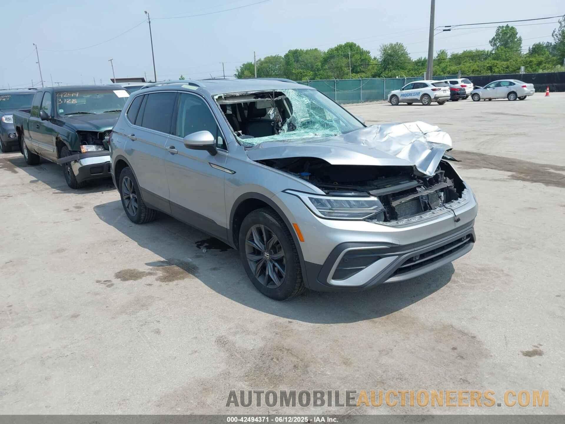 3VV2B7AX2RM012282 VOLKSWAGEN TIGUAN 2024