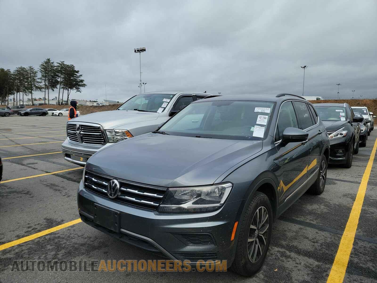 3VV3B7AX6MM106985 Volkswagen Tiguan 2021