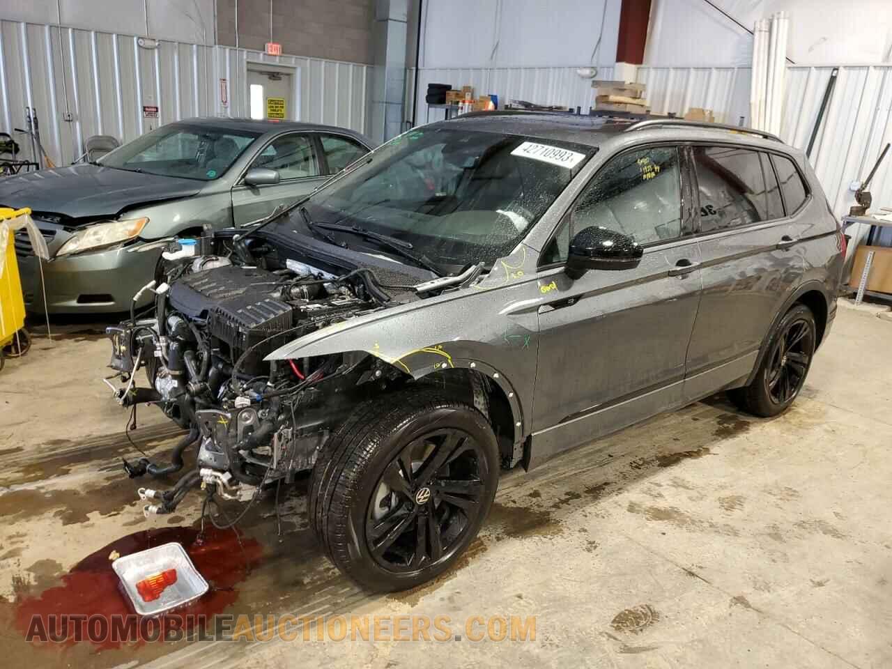 3VV8B7AX5PM021663 VOLKSWAGEN TIGUAN 2023