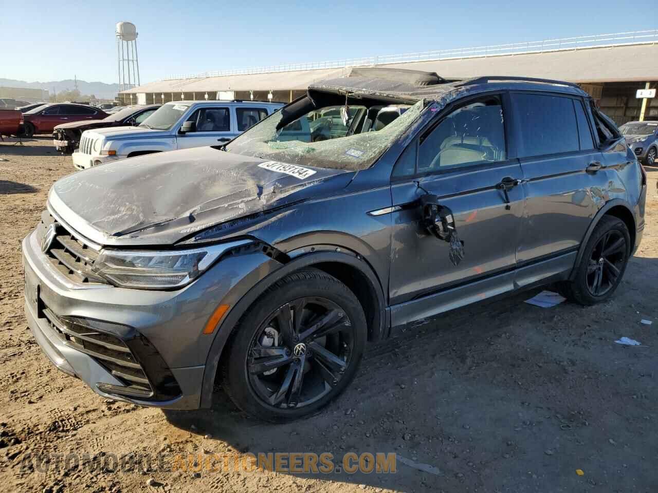 3VVCB7AX0PM040101 VOLKSWAGEN TIGUAN 2023