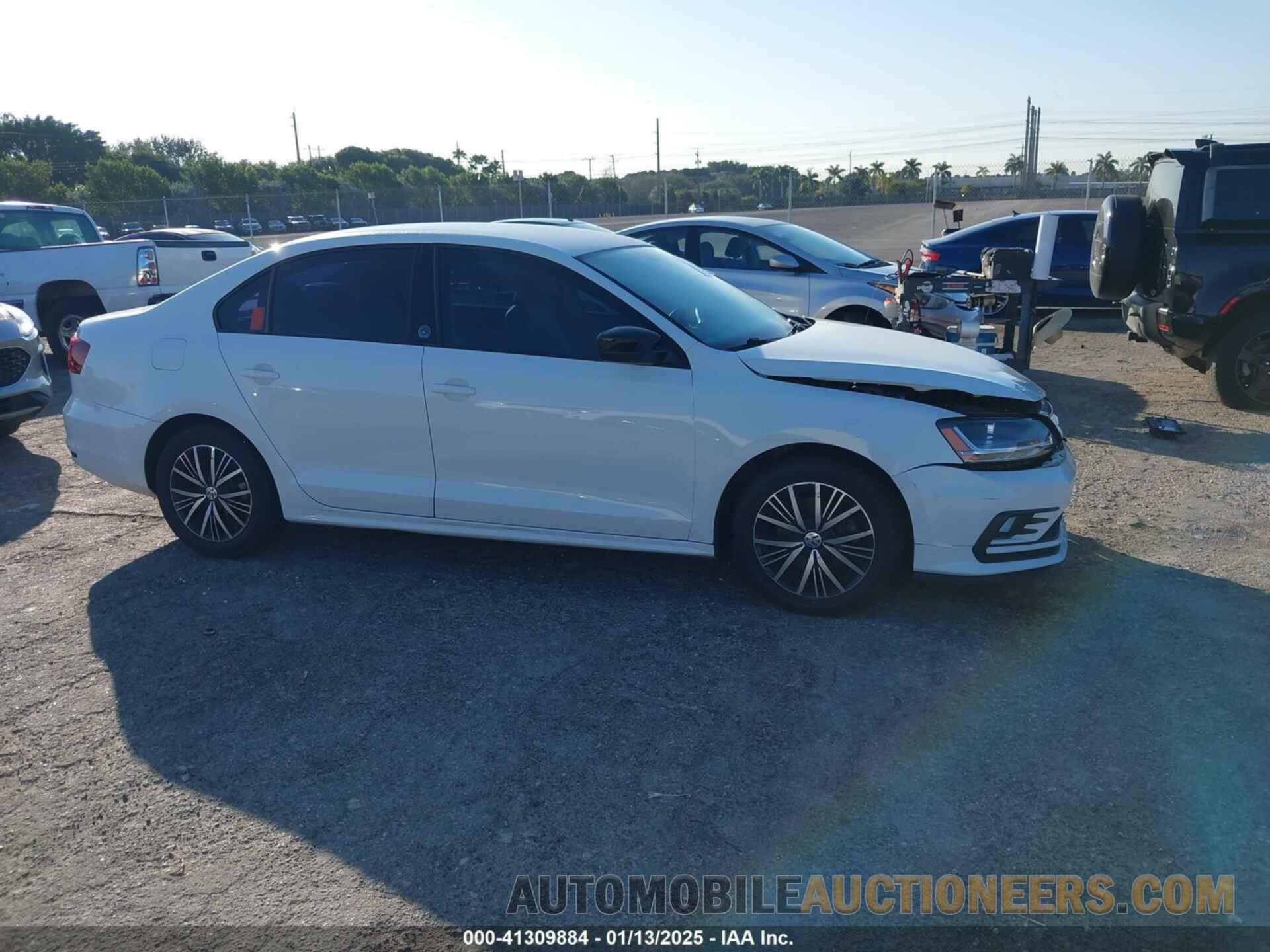 3VWDB7AJXJM225016 VOLKSWAGEN JETTA 2018