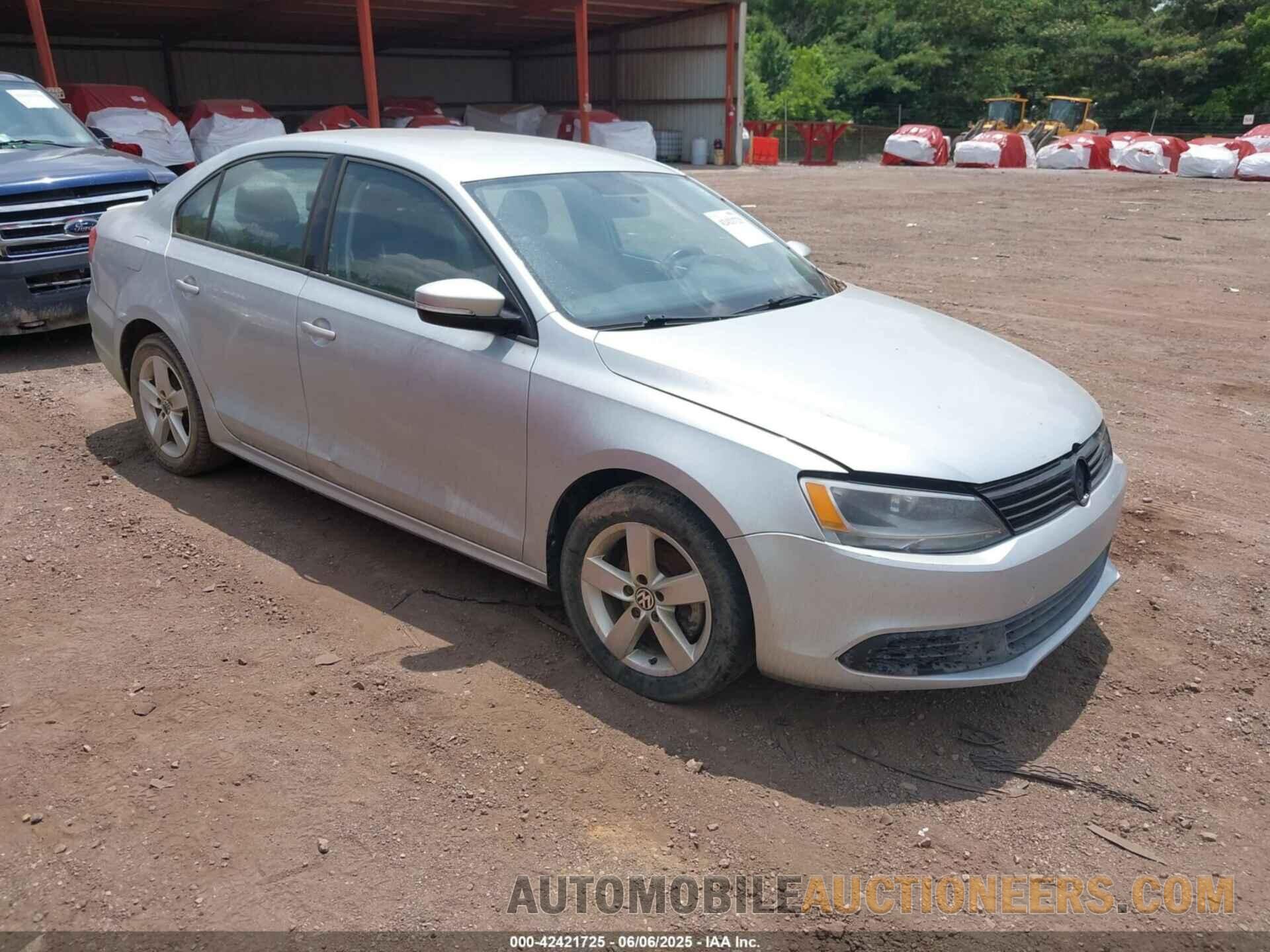 3VWLL7AJ3CM081613 VOLKSWAGEN JETTA 2012