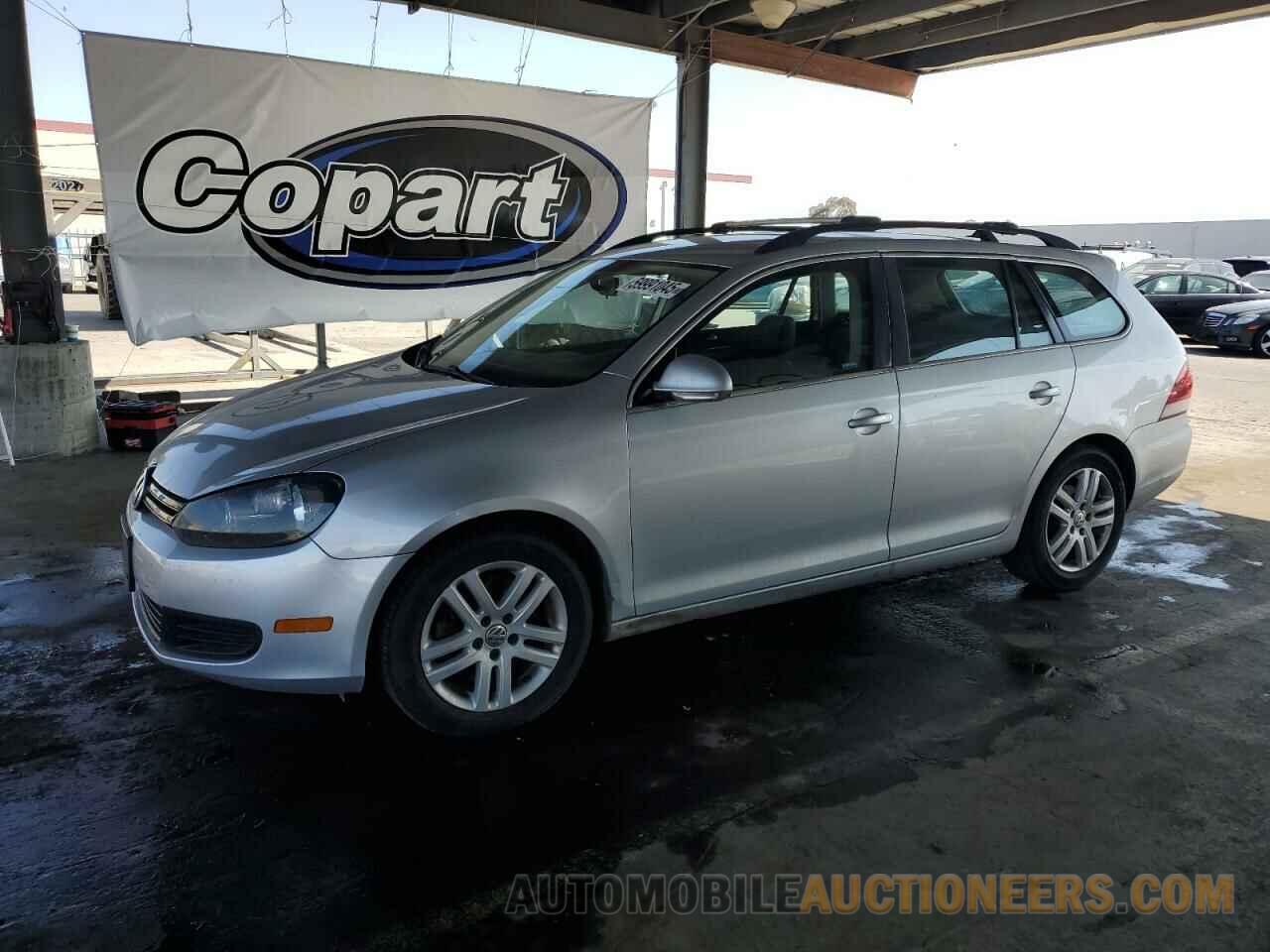 3VWPL7AJ8DM663399 VOLKSWAGEN JETTA 2013