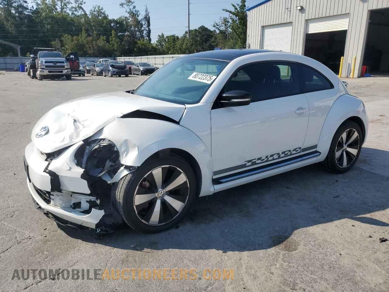 3VWV67AT8DM608564 VOLKSWAGEN BEETLE 2013
