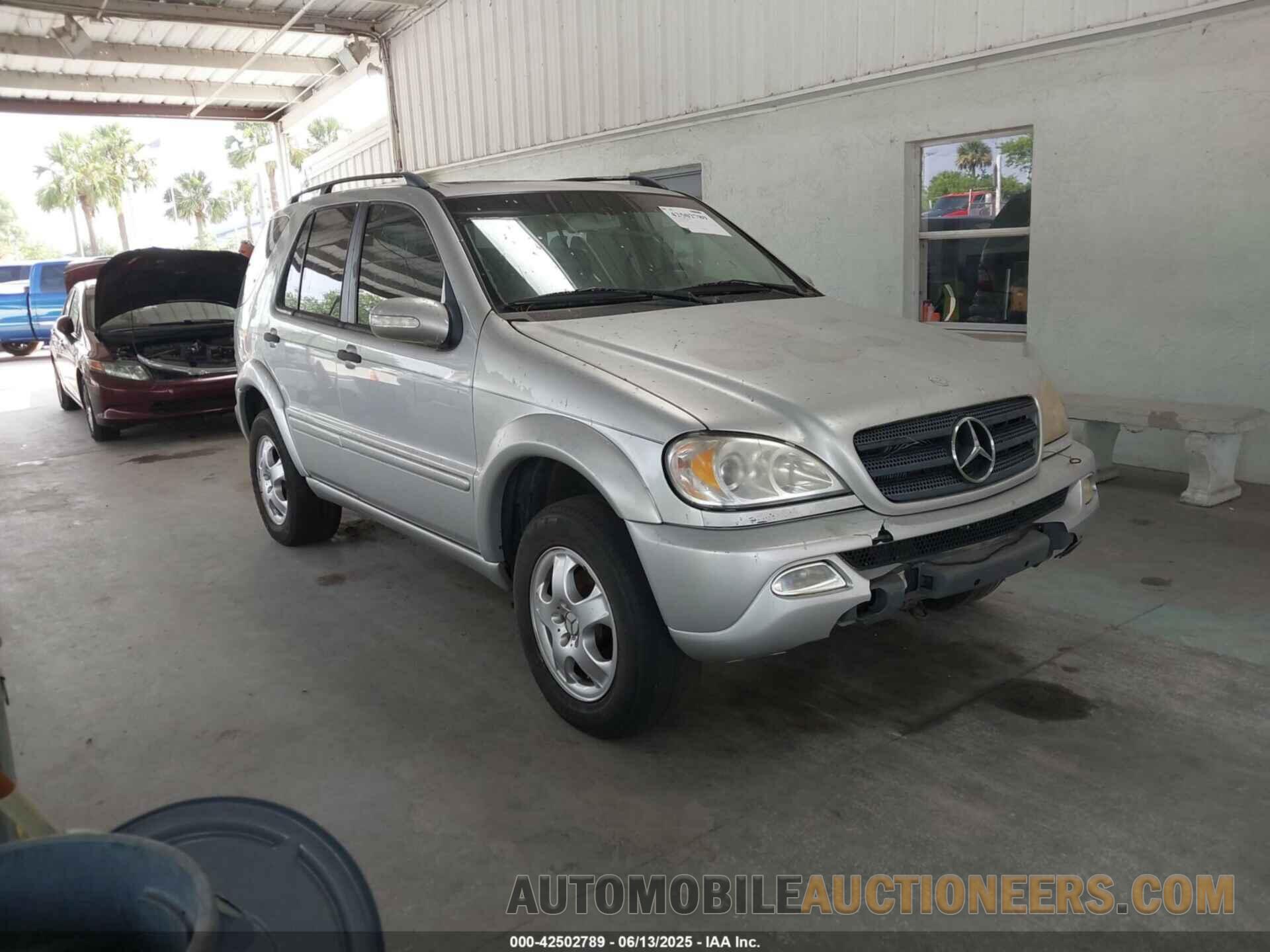 4JGAB54E42A298255 MERCEDES-BENZ ML 320 2002