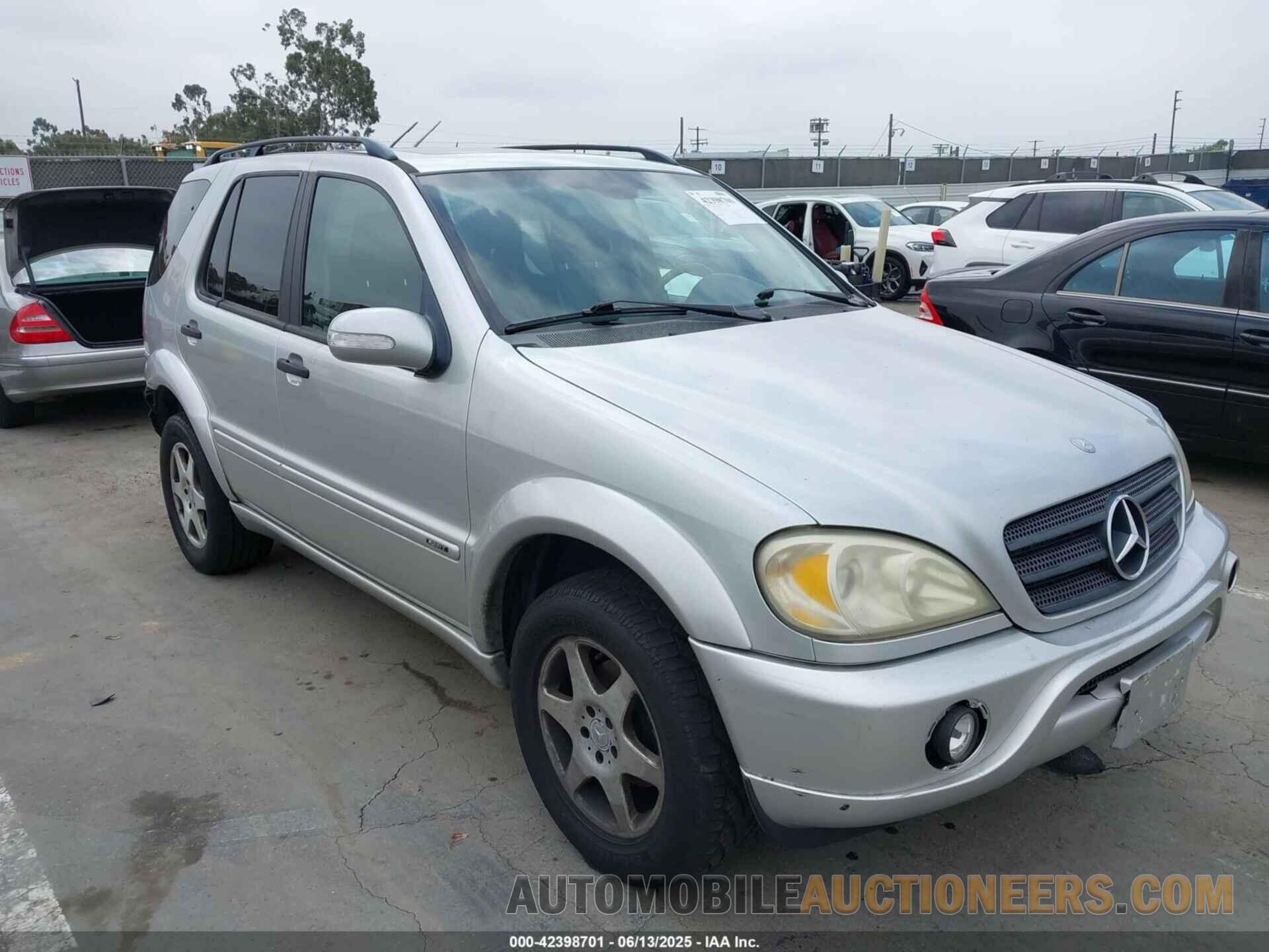 4JGAB54EX2A323384 MERCEDES-BENZ ML 320 2002