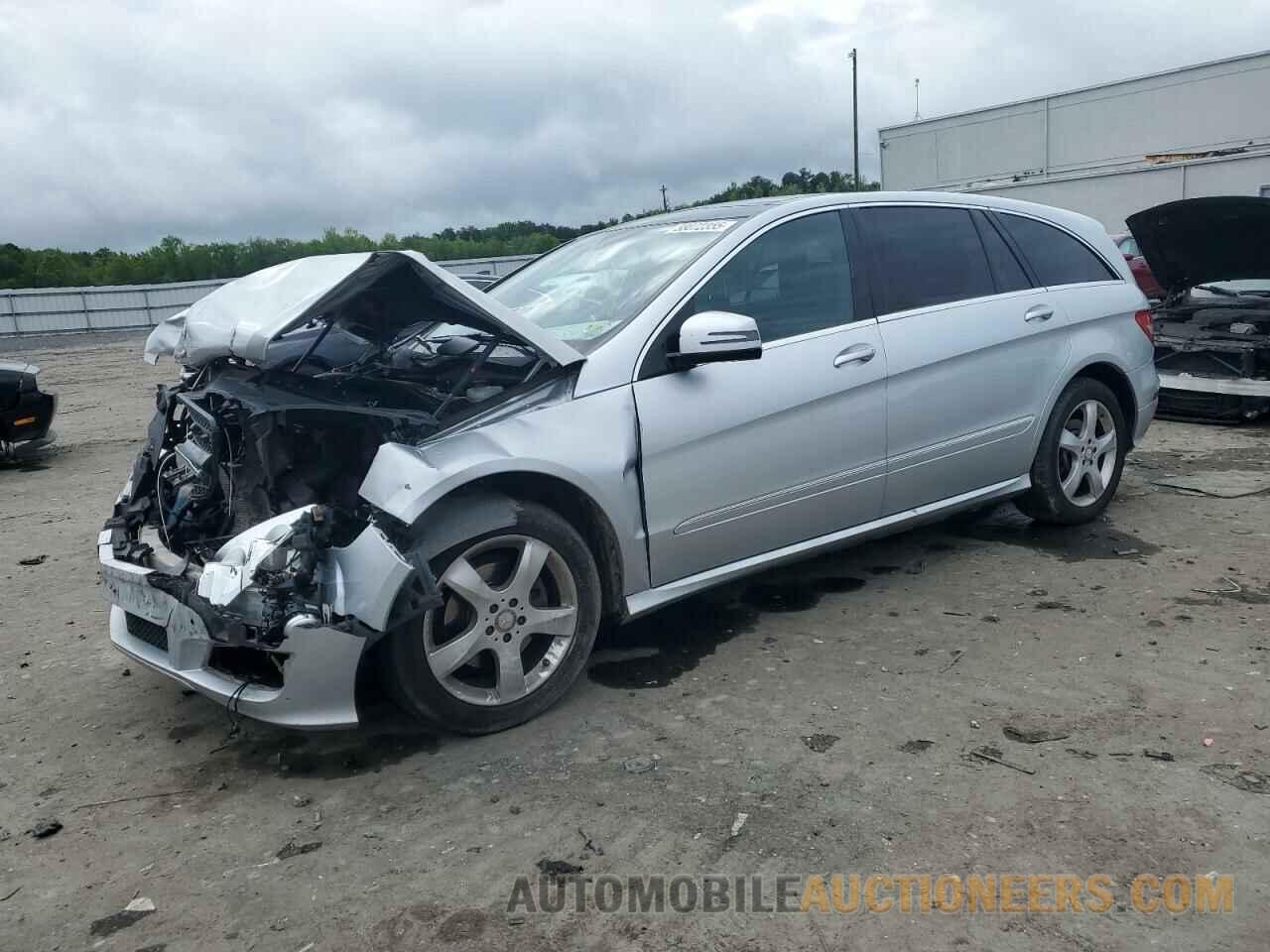 4JGCB6FE1BA136496 MERCEDES-BENZ R-CLASS 2011