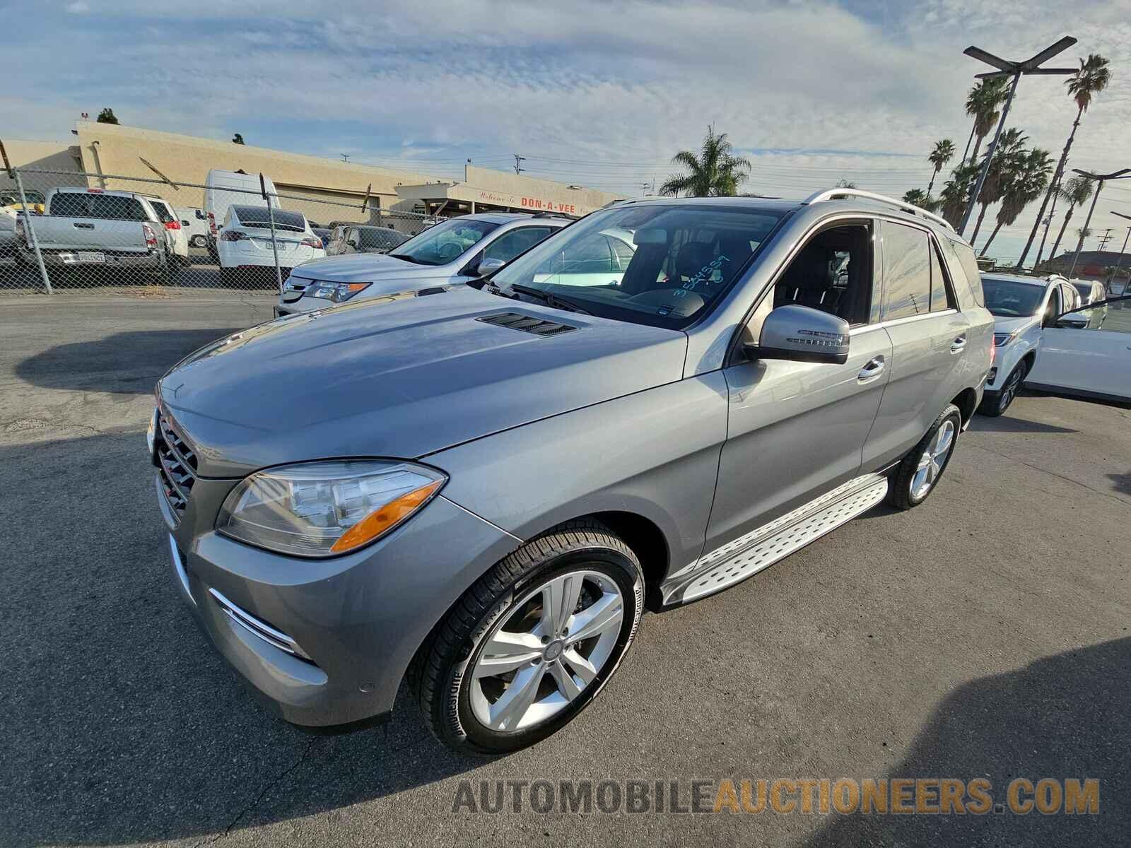 4JGDA0EB4FA580585 Mercedes-Benz ML 2015