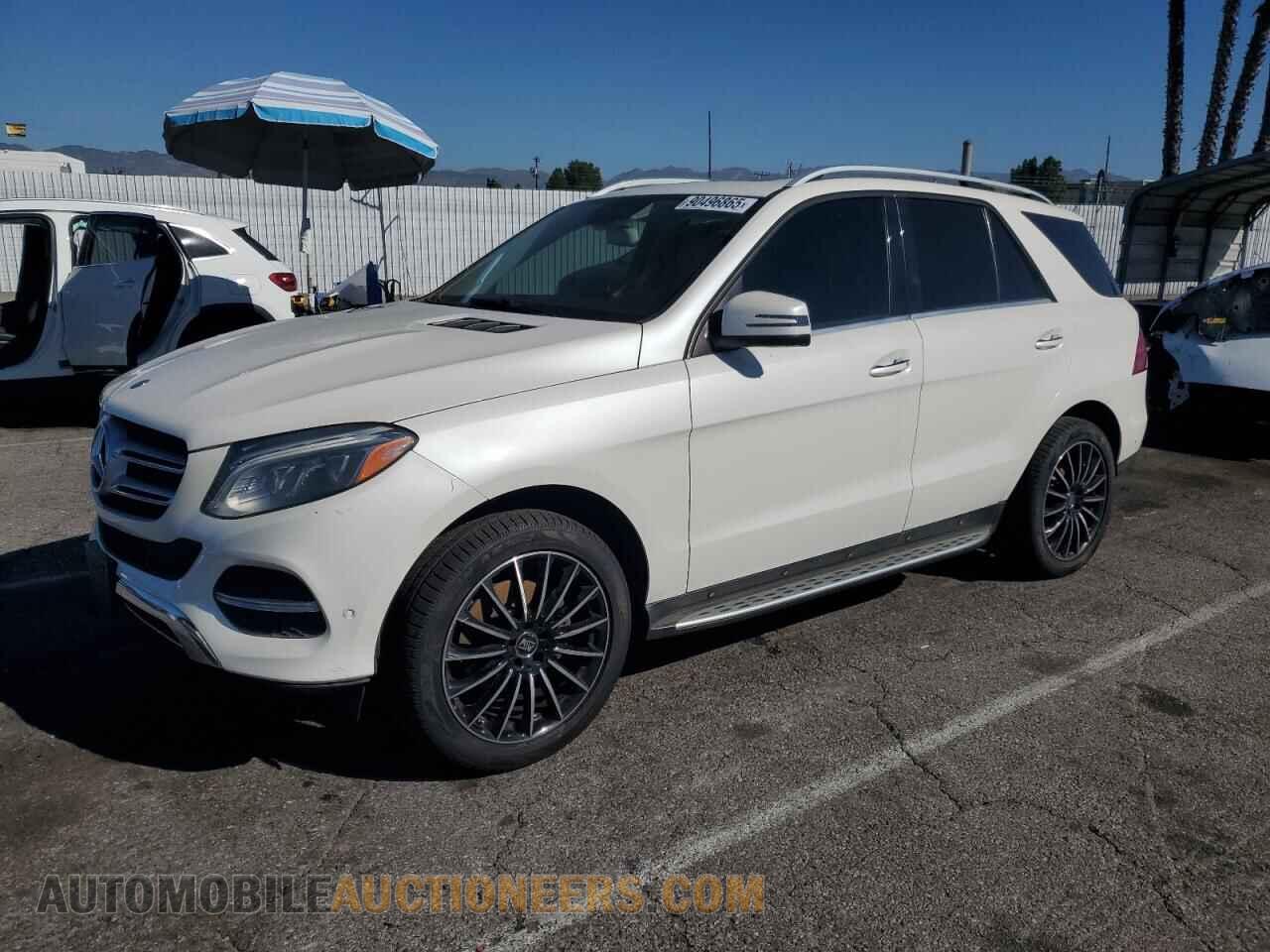 4JGDA5JB3JB064966 MERCEDES-BENZ GLE-CLASS 2018