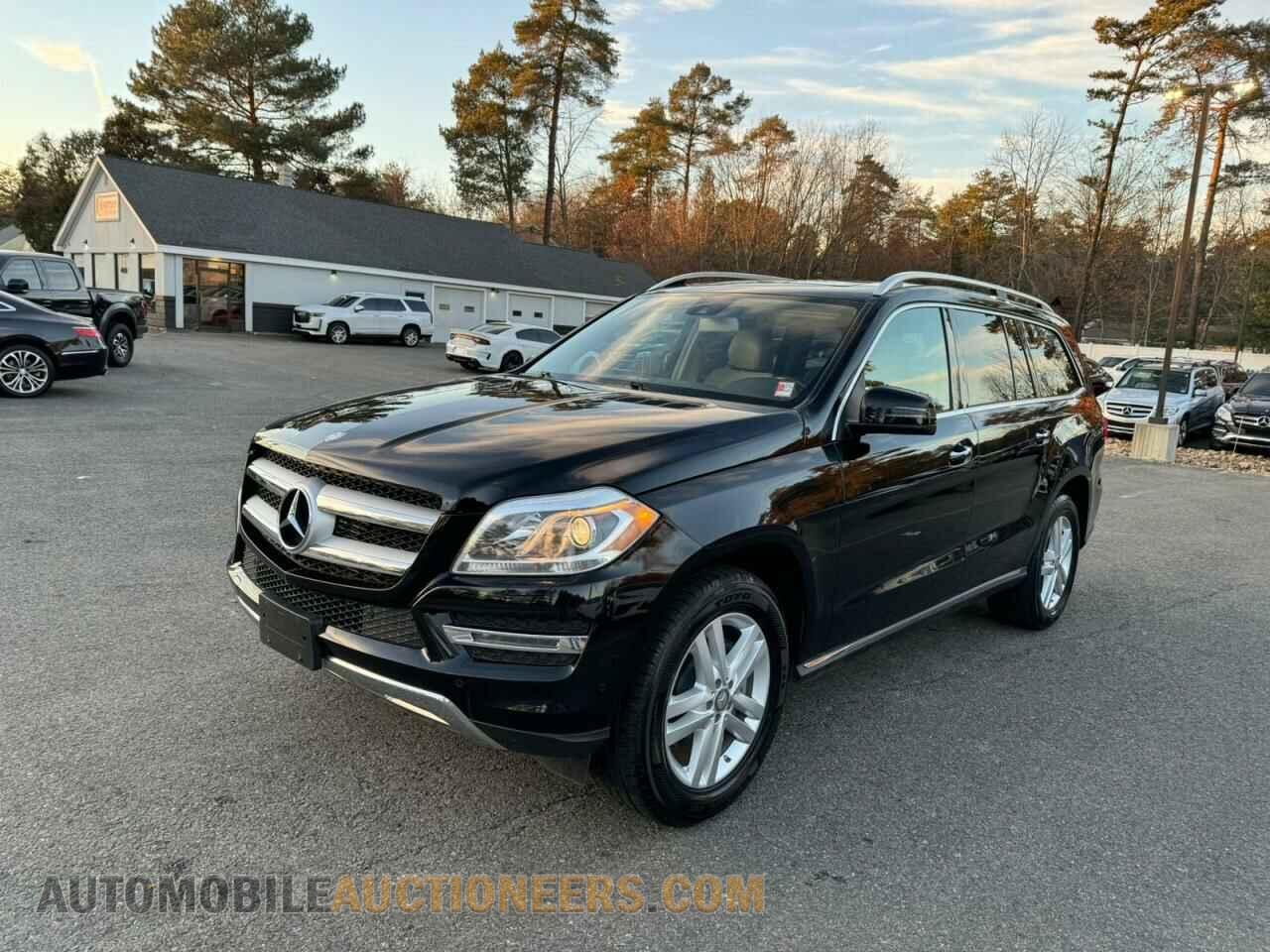 4JGDF2EE3GA683702 MERCEDES-BENZ GL-CLASS 2016
