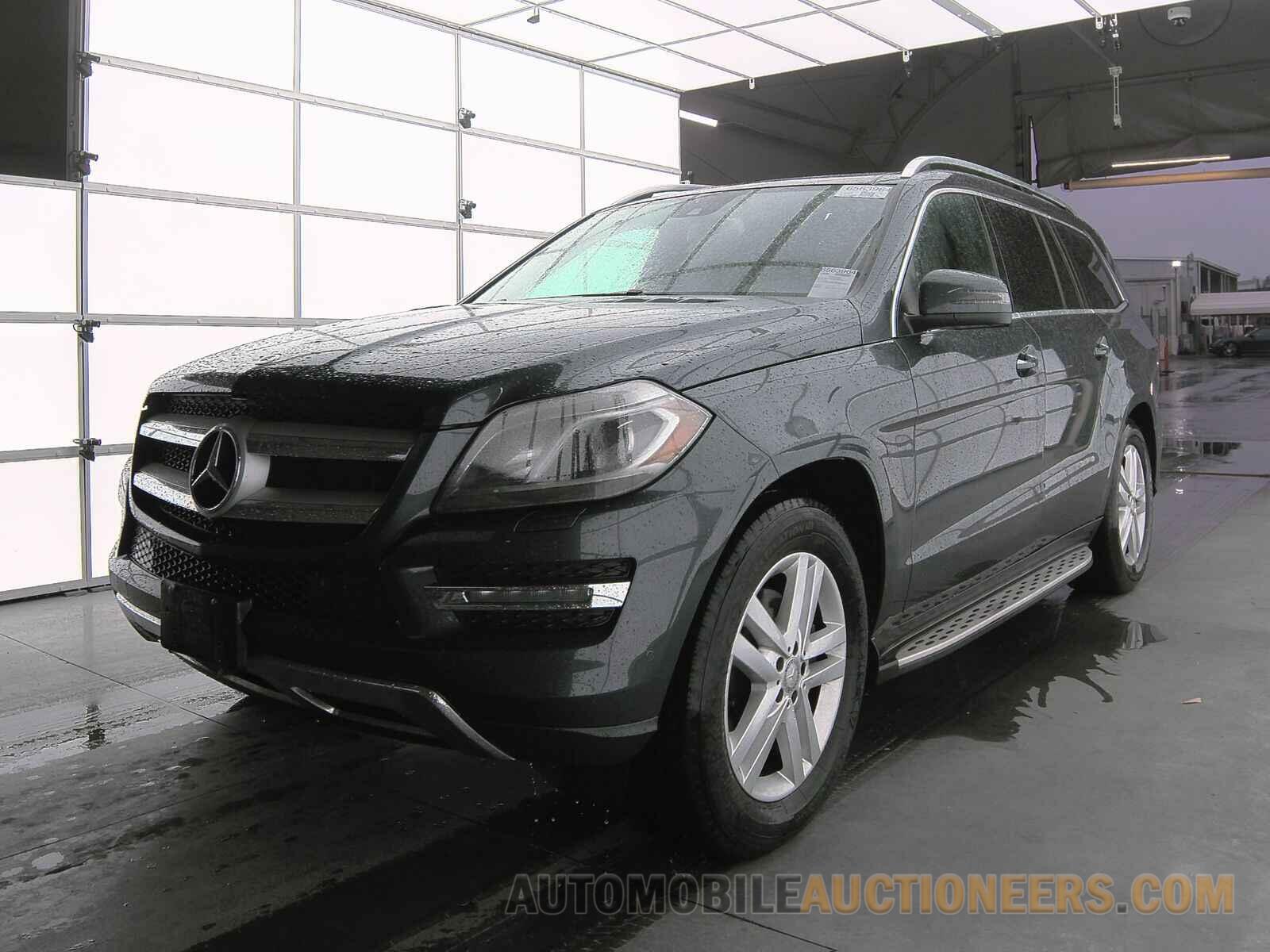 4JGDF6EE8FA495957 Mercedes-Benz GL 2015