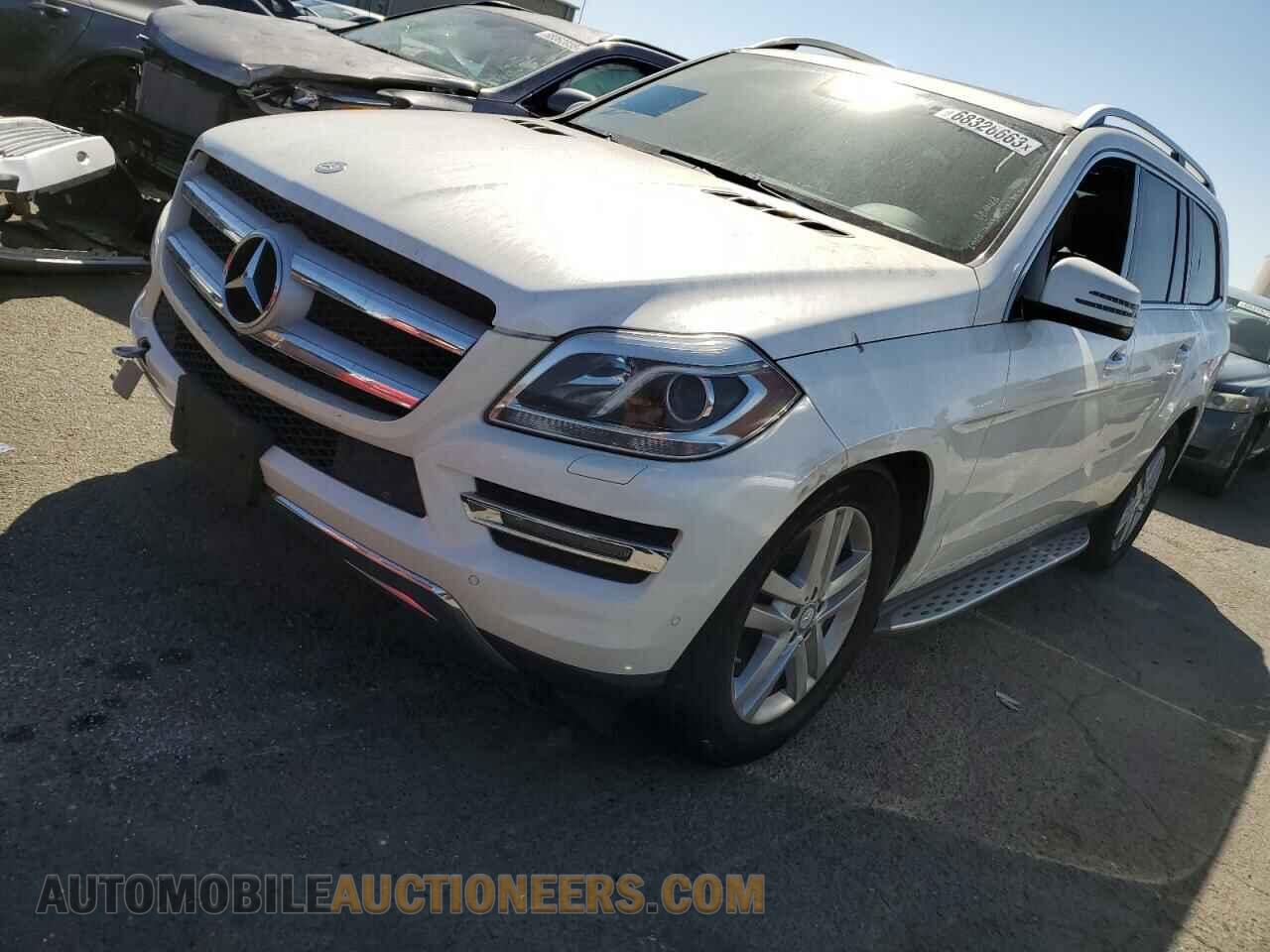 4JGDF7CE2DA256331 MERCEDES-BENZ GL-CLASS 2013