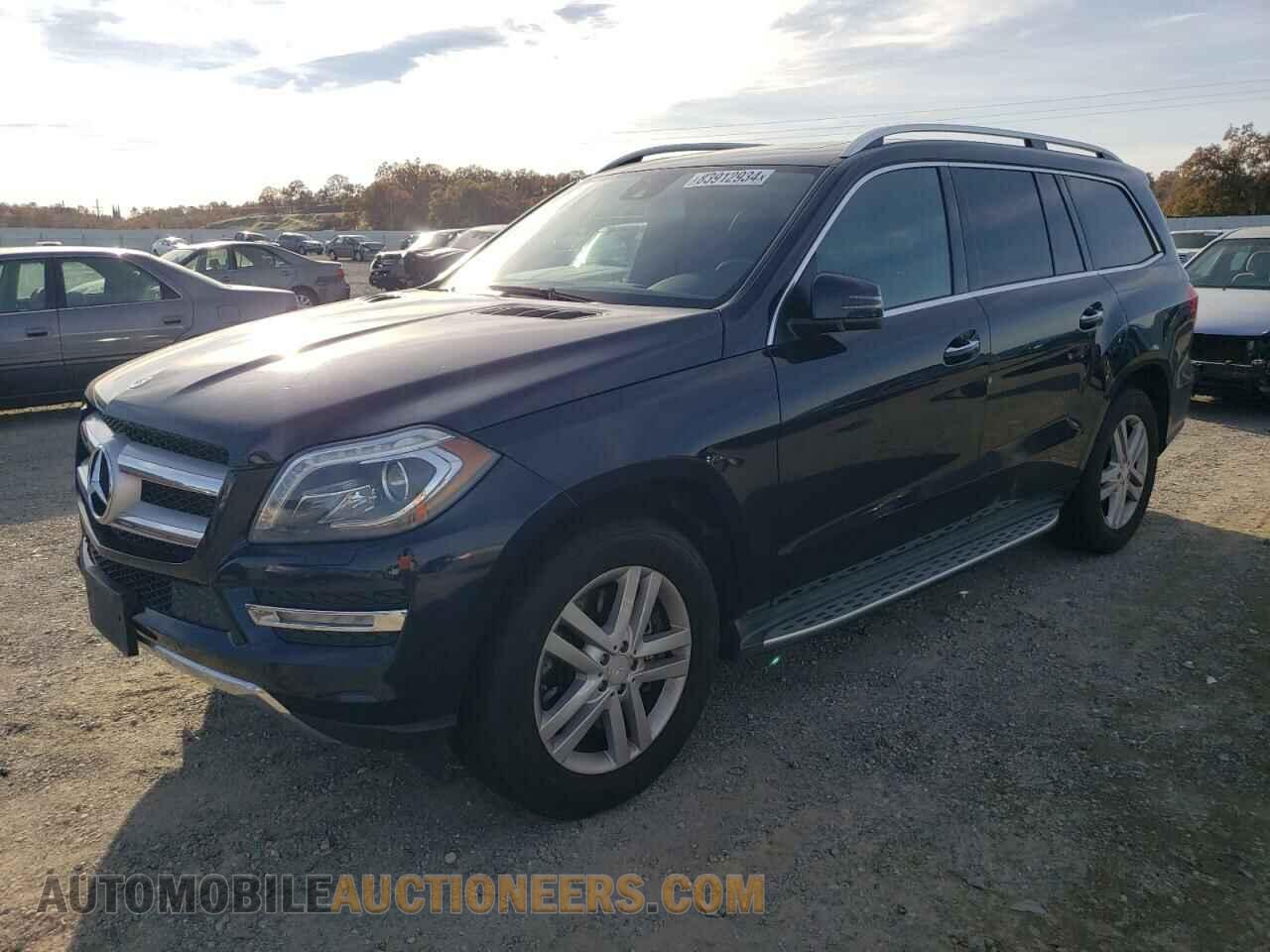 4JGDF7CE9DA135425 MERCEDES-BENZ GL-CLASS 2013