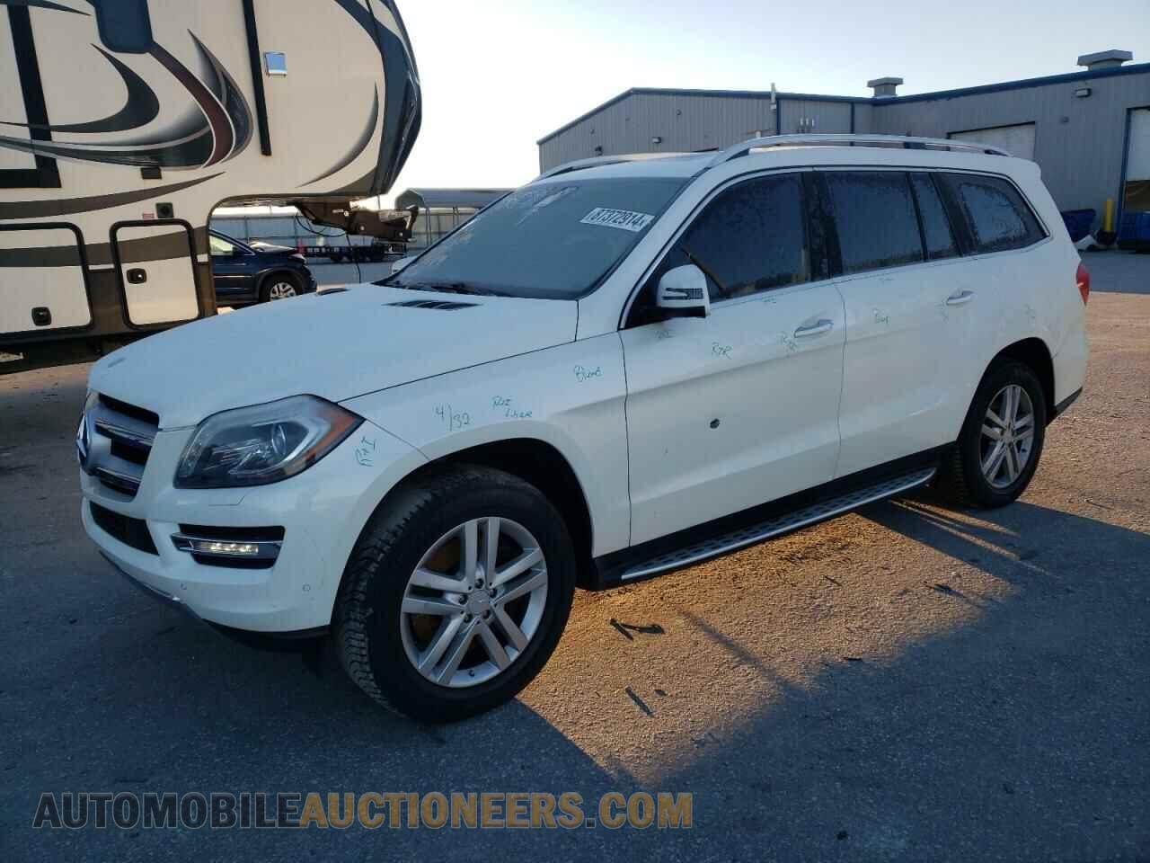 4JGDF7CE9DA166108 MERCEDES-BENZ GL-CLASS 2013