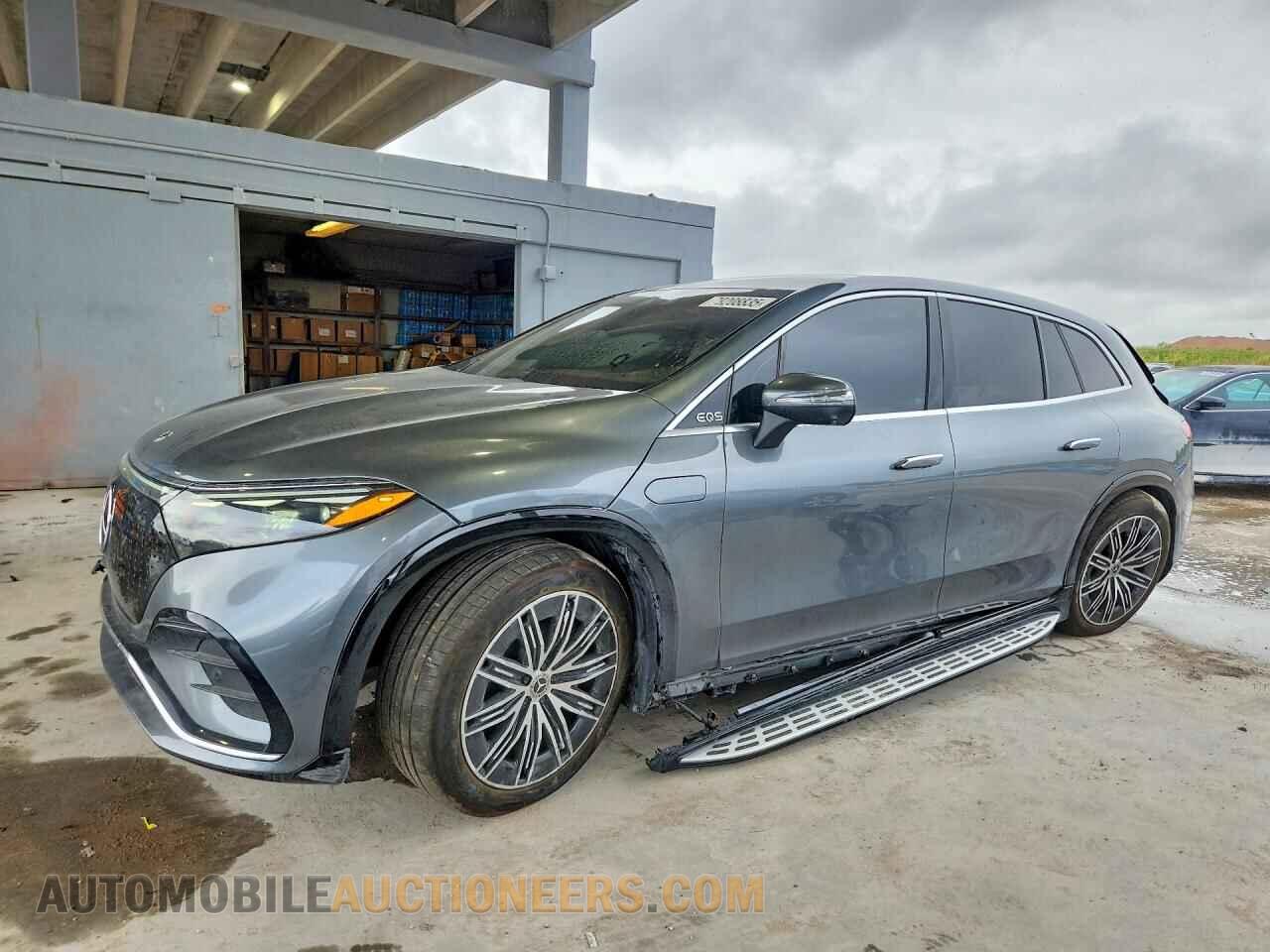 4JGDM2DB3RA032117 MERCEDES-BENZ EQS SUV 2024
