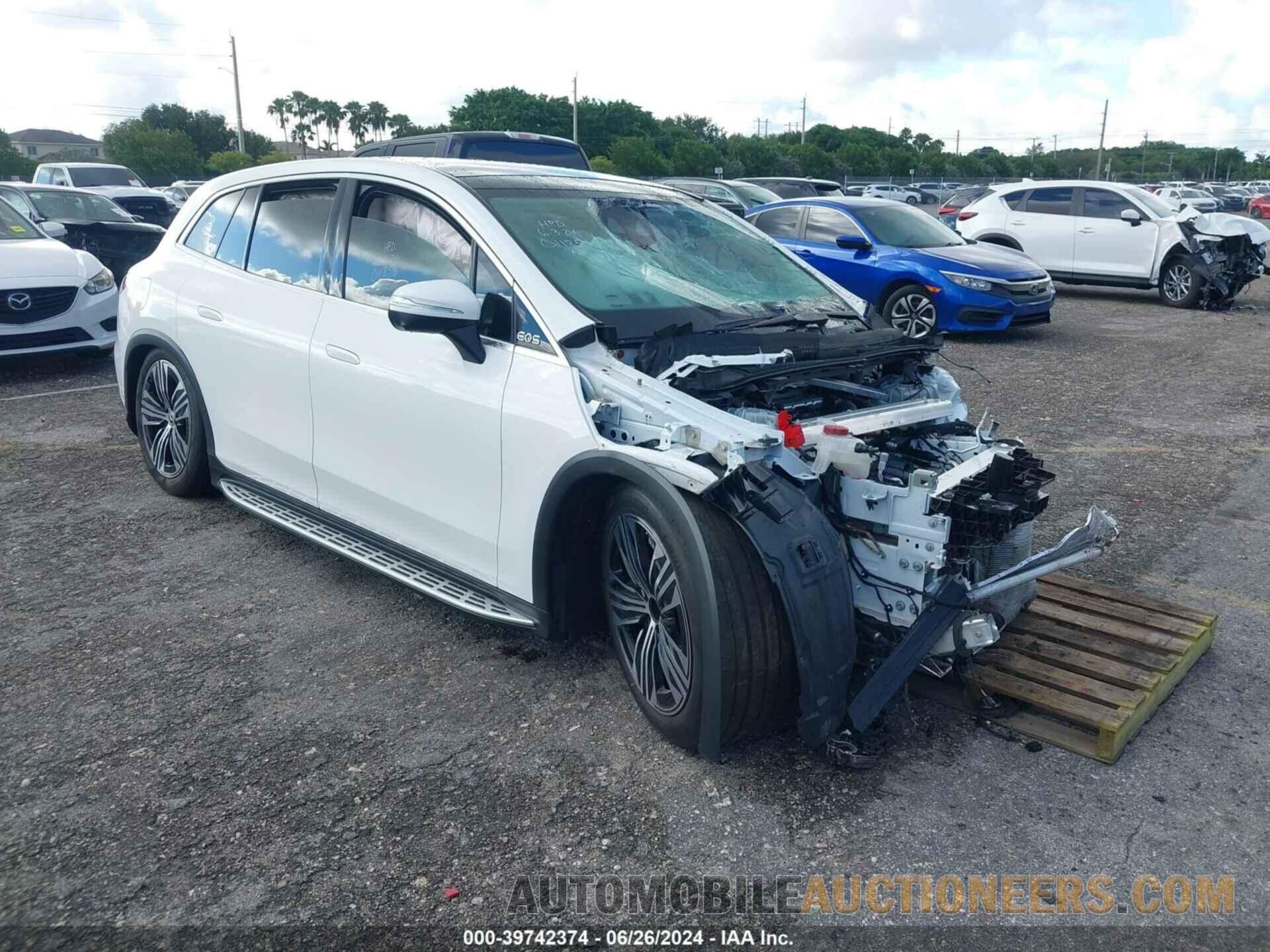 4JGDM2DB6PA011856 MERCEDES-BENZ EQS SUV 2023