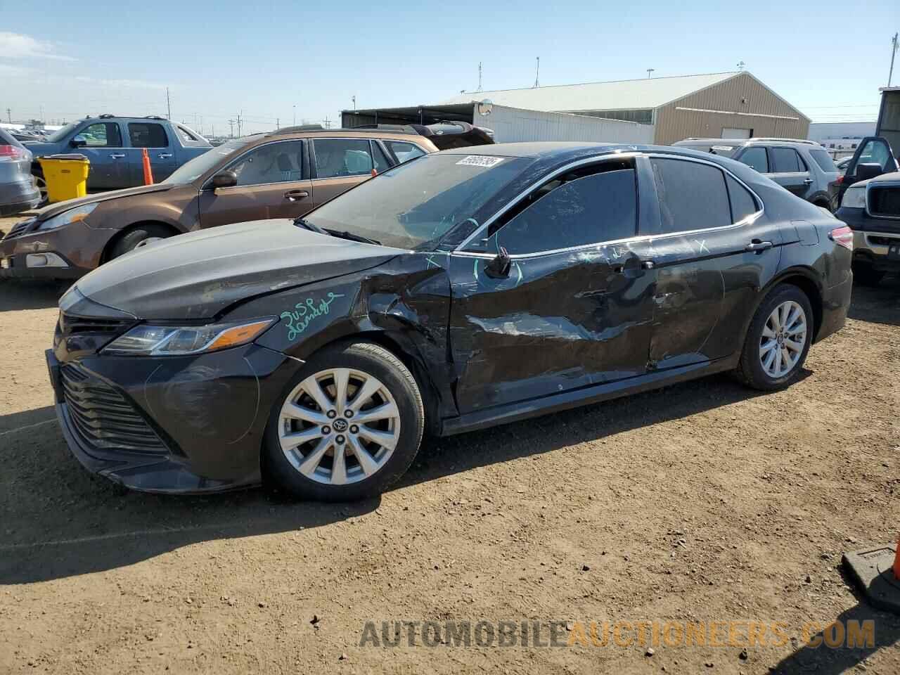 4T1B11HK1JU641732 TOYOTA CAMRY 2018
