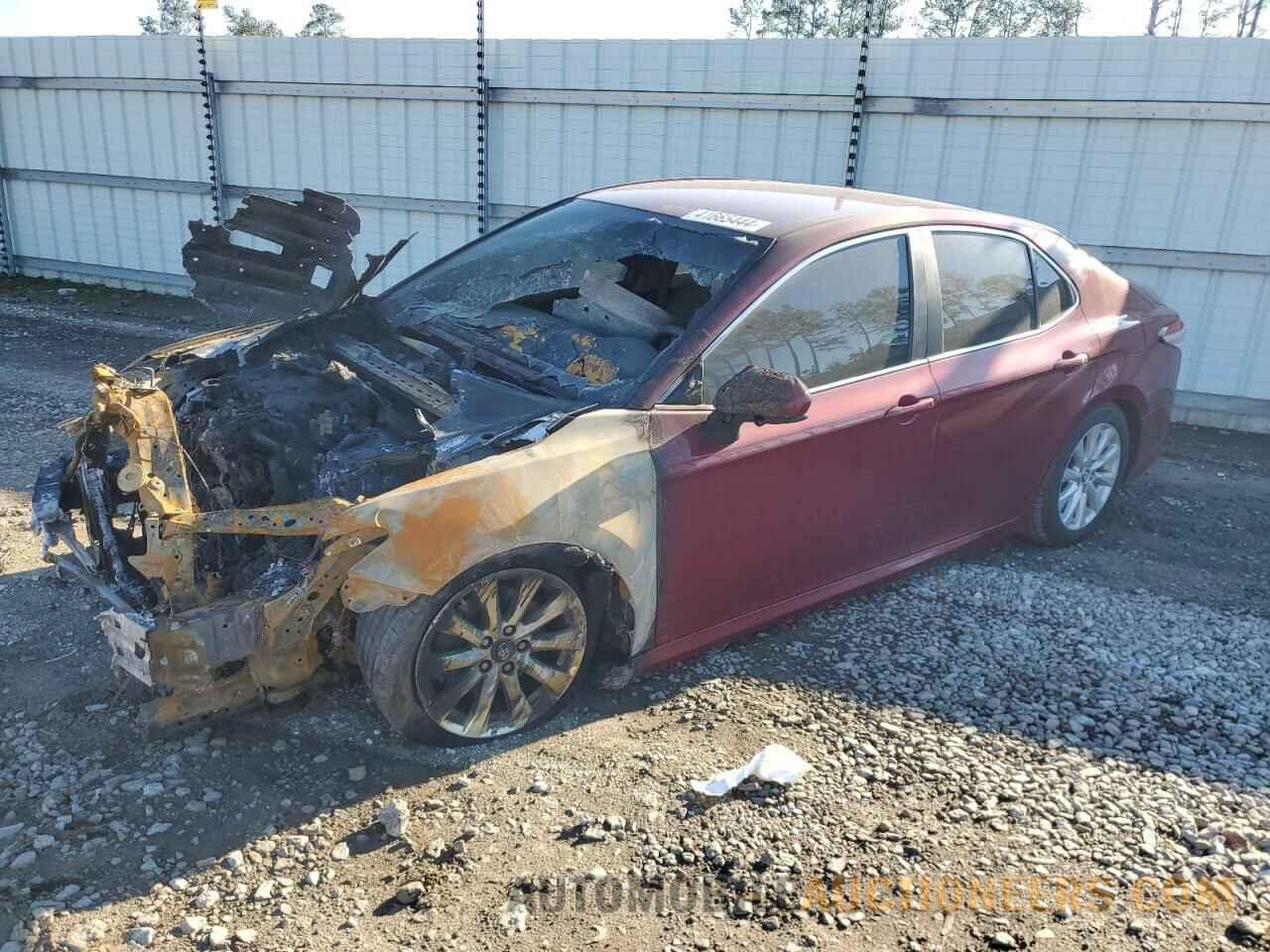 4T1B11HK2JU579483 TOYOTA CAMRY 2018