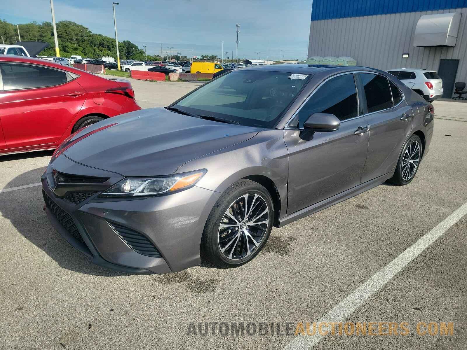 4T1B11HK2JU658863 Toyota Camry 2018