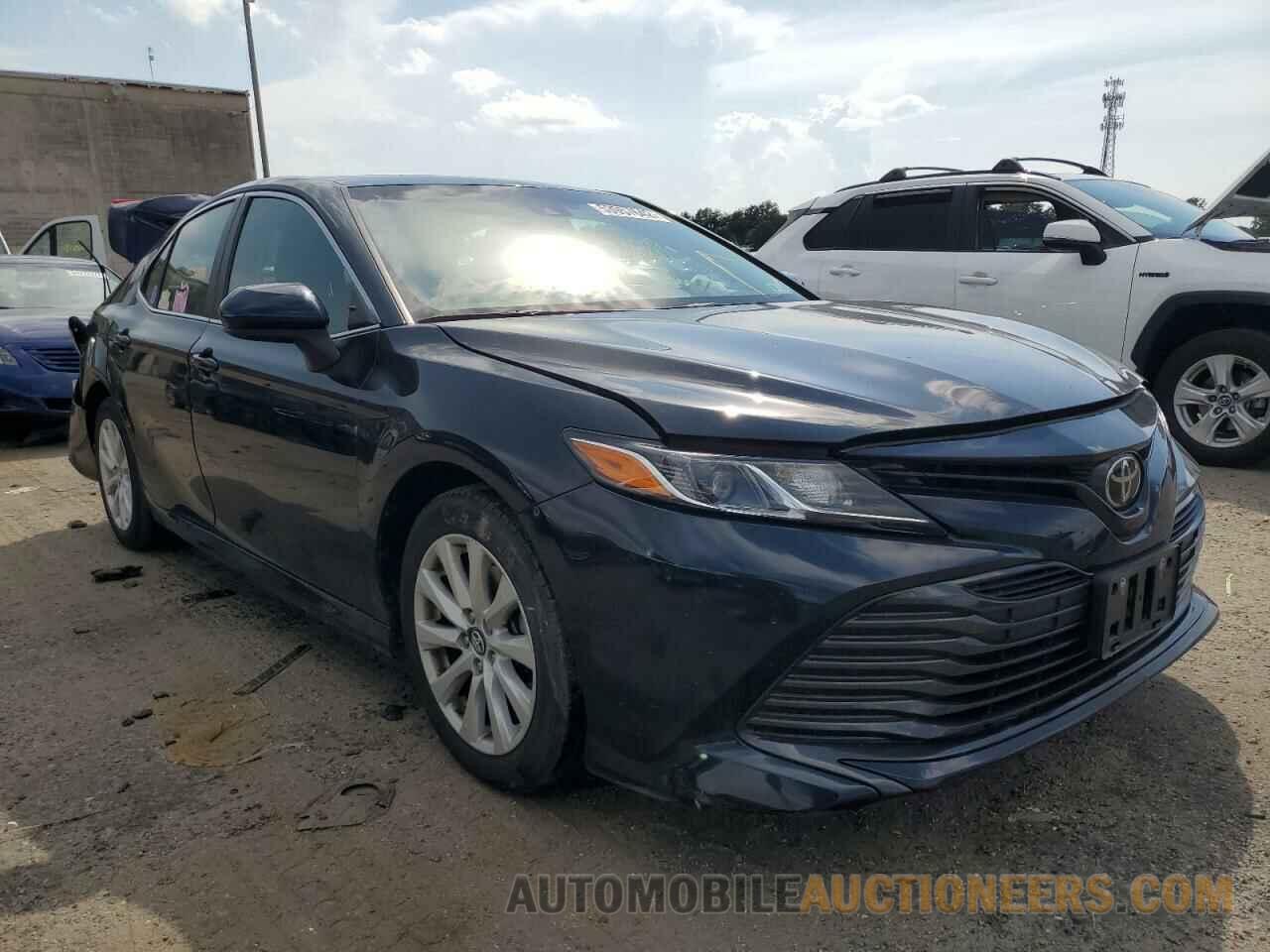 4T1B11HK2JU663738 TOYOTA CAMRY 2018