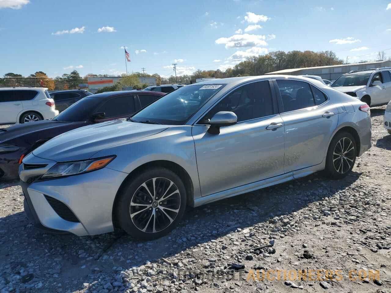 4T1B11HK3JU566001 TOYOTA CAMRY 2018
