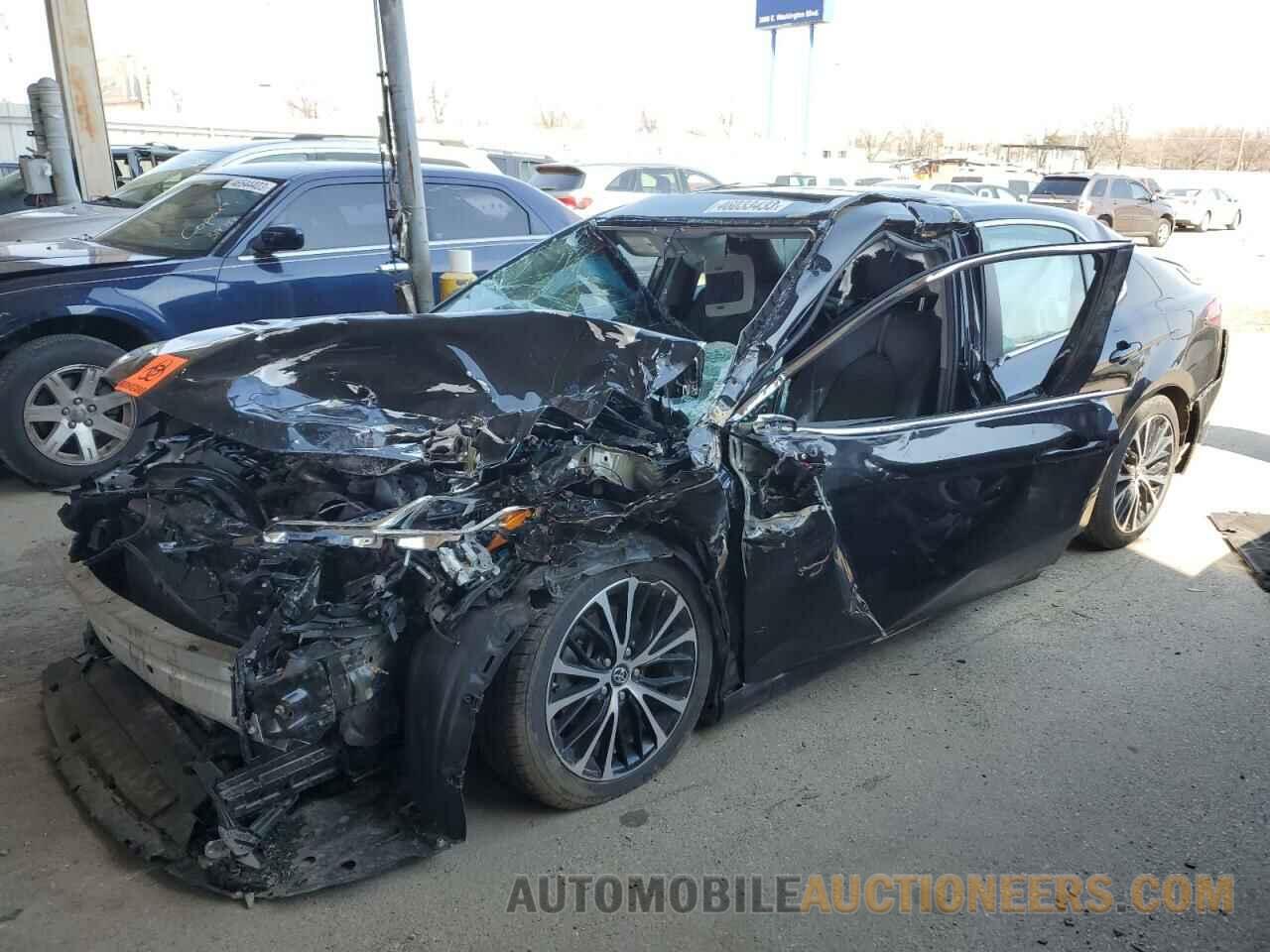 4T1B11HK5JU583950 TOYOTA CAMRY 2018