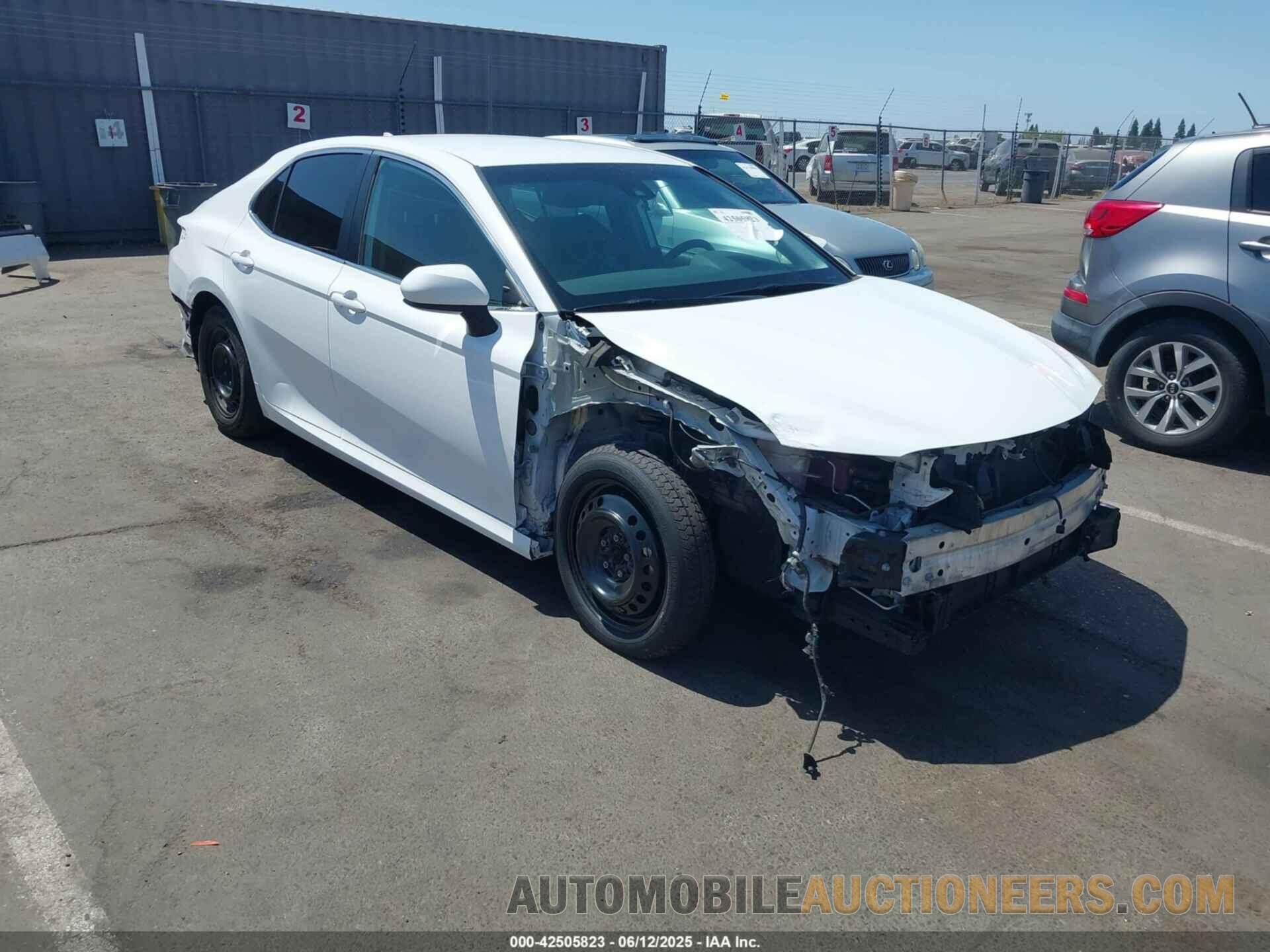 4T1B31HK4KU513030 TOYOTA CAMRY HYBRID 2019