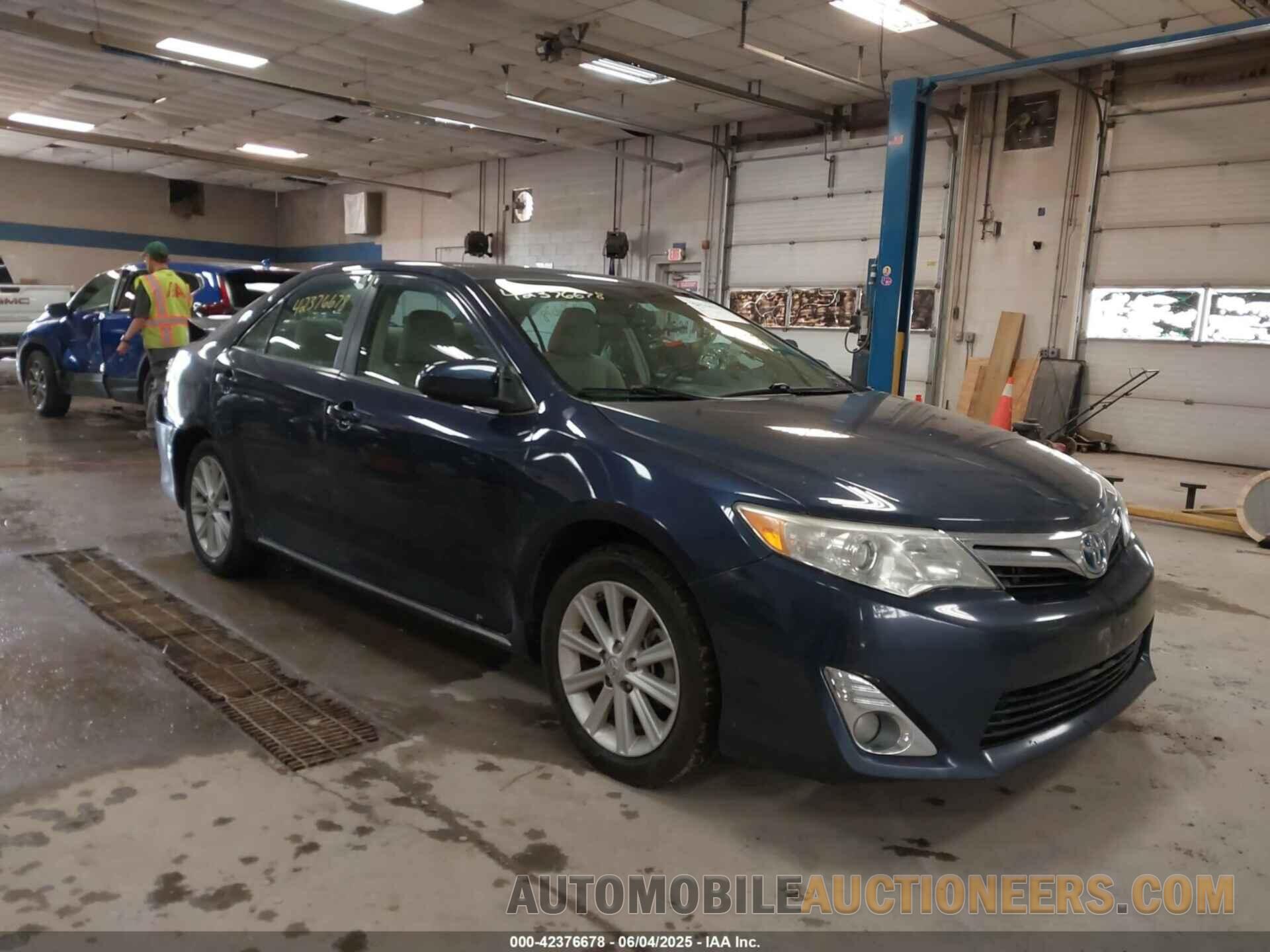 4T1BD1FK0EU115995 TOYOTA CAMRY HYBRID 2014